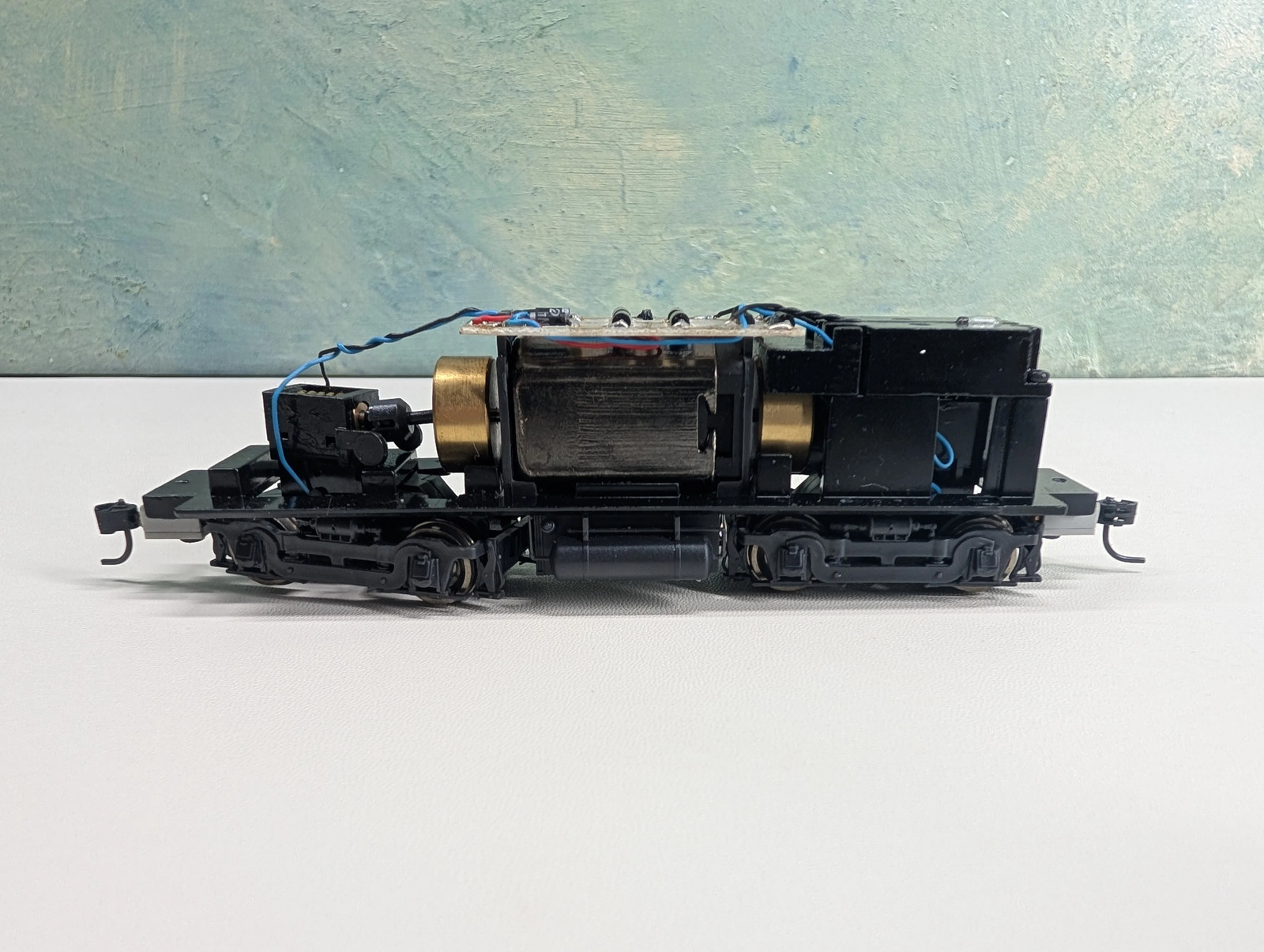 Life-Like 30073 HO Proto 2000 SW8/900/600 Switcher Chassis Only Runs Great!