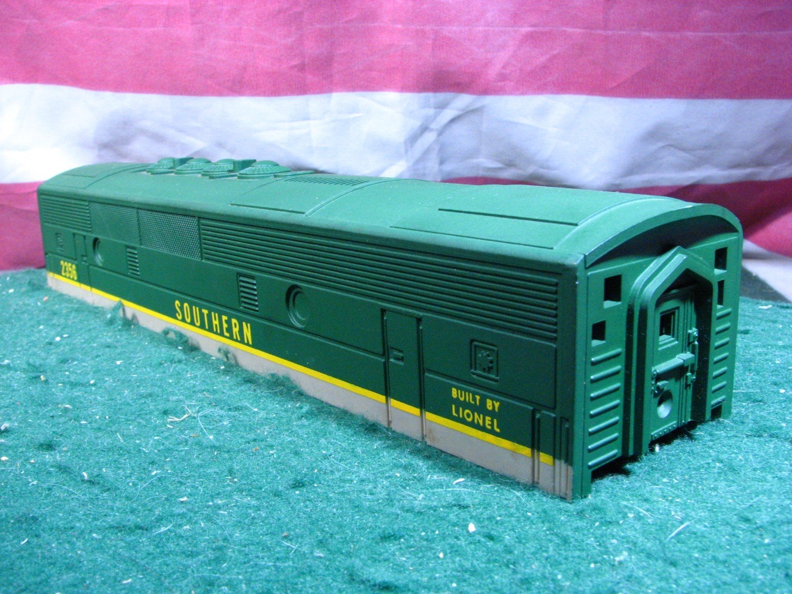 Excellent Lionel # 2356 Southern F3 B Unit Reproduction Body Shell; For Parts