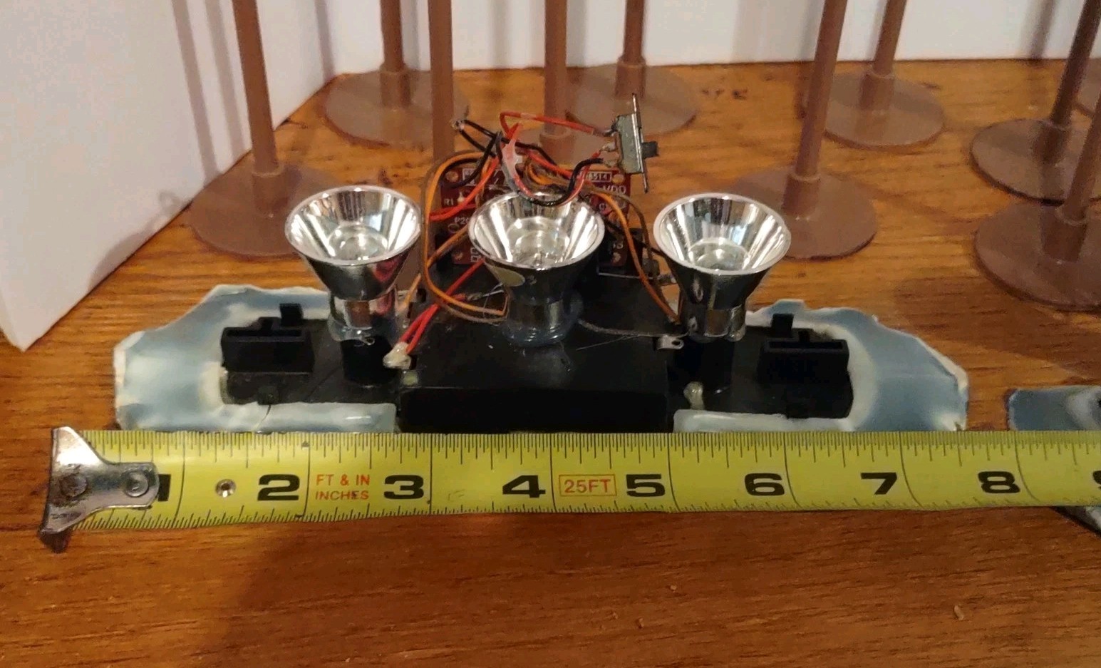 Vintage G Scale 13″ Utility Telephone Poles Lot Of 12 Street Lamp 2 Signal Light