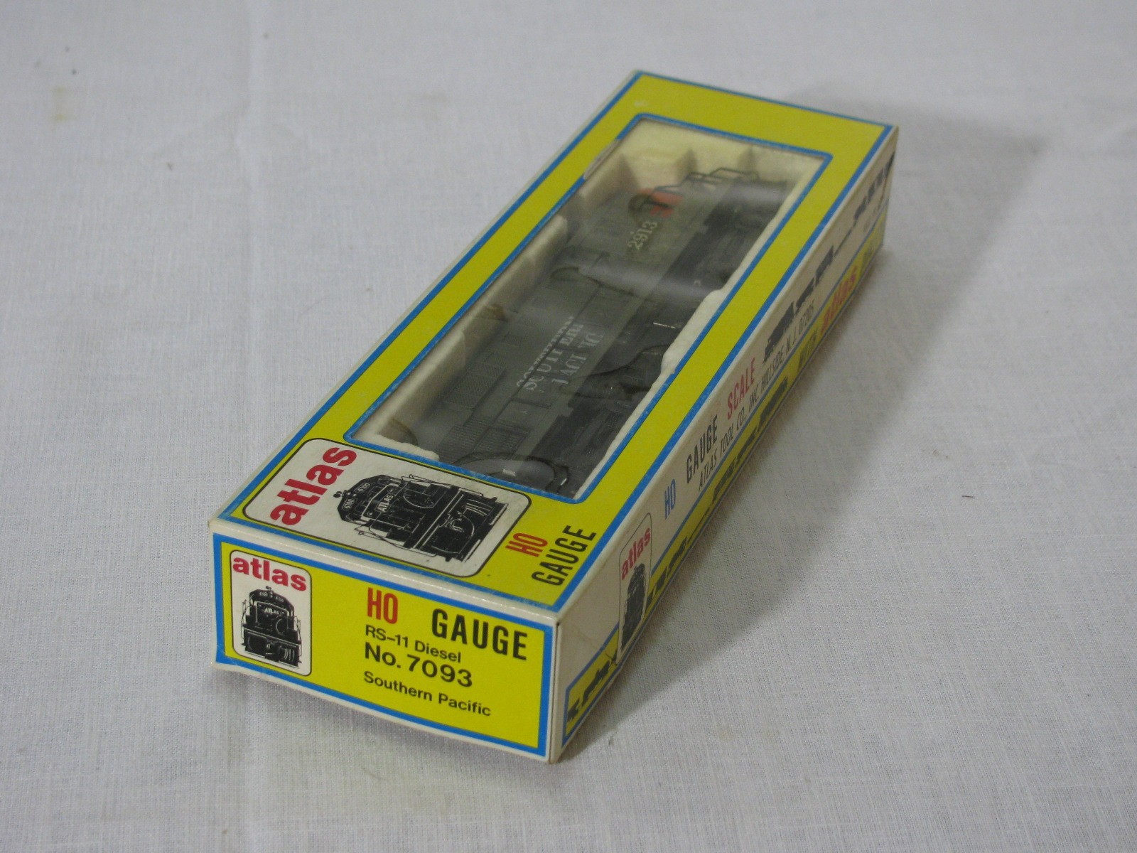 Vtg Atlas HO Scale RS-11 Diesel Loco 7093, Southern Pacific 2913, Tested, Kadees