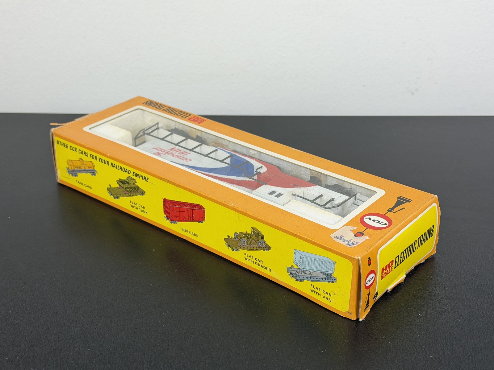 NEW VINTAGE COX HO Scale Electric Trains GP-9 Locomotive The Championship Train