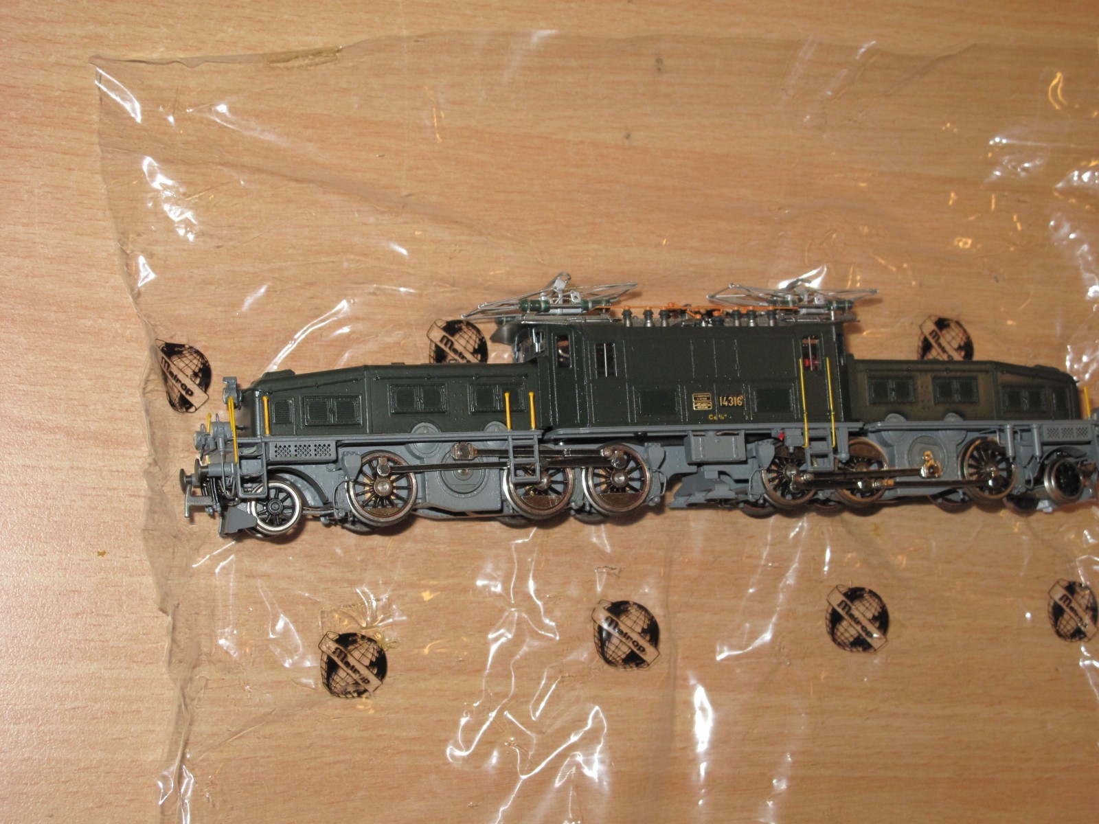 Metropolitan SA No. 743 H0 E-Lok Ce 6/8 III Krokodil 14302 SBB CFF In Top
