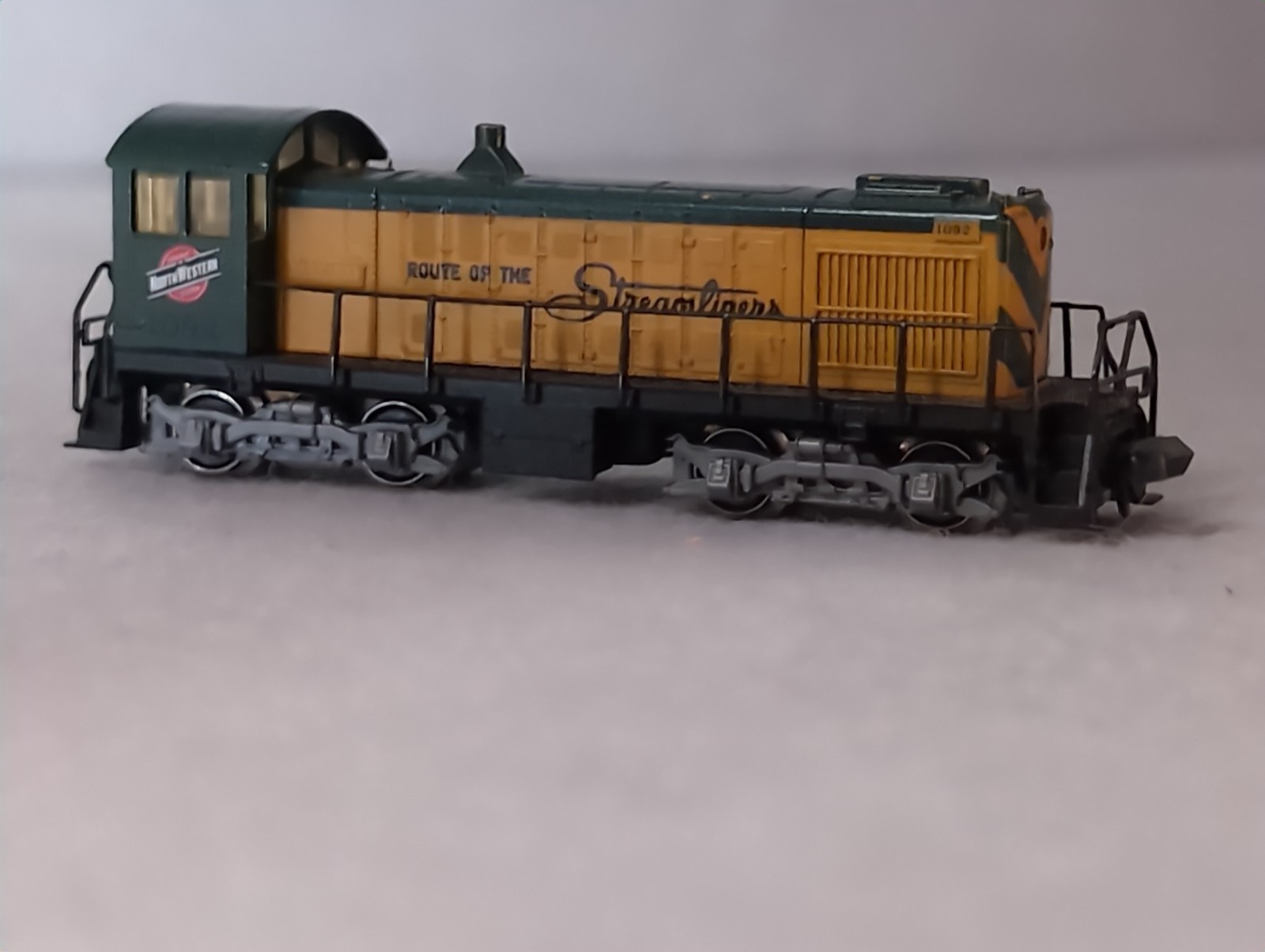 Arnold N Scale Burlington Route “Route of the 400” Switcher #1002 West Germany