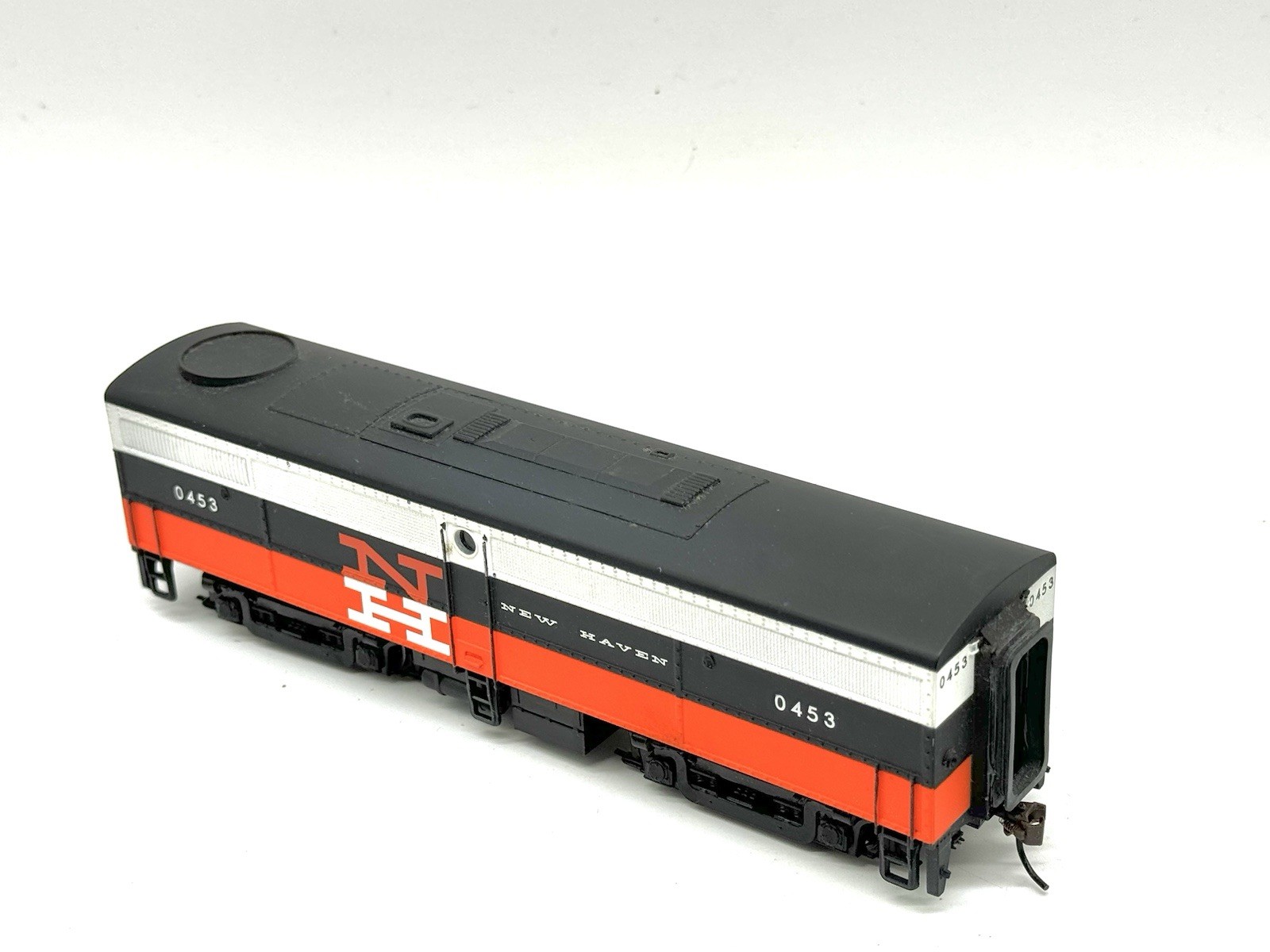 Walthers New Haven Railway NH B Unit Locomotive HO Scale #0453