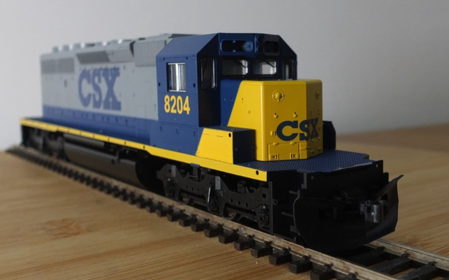 Kato 37-2706 HO gauge EMD SD40-2 CSX yellow grey and blue livery – no.8204