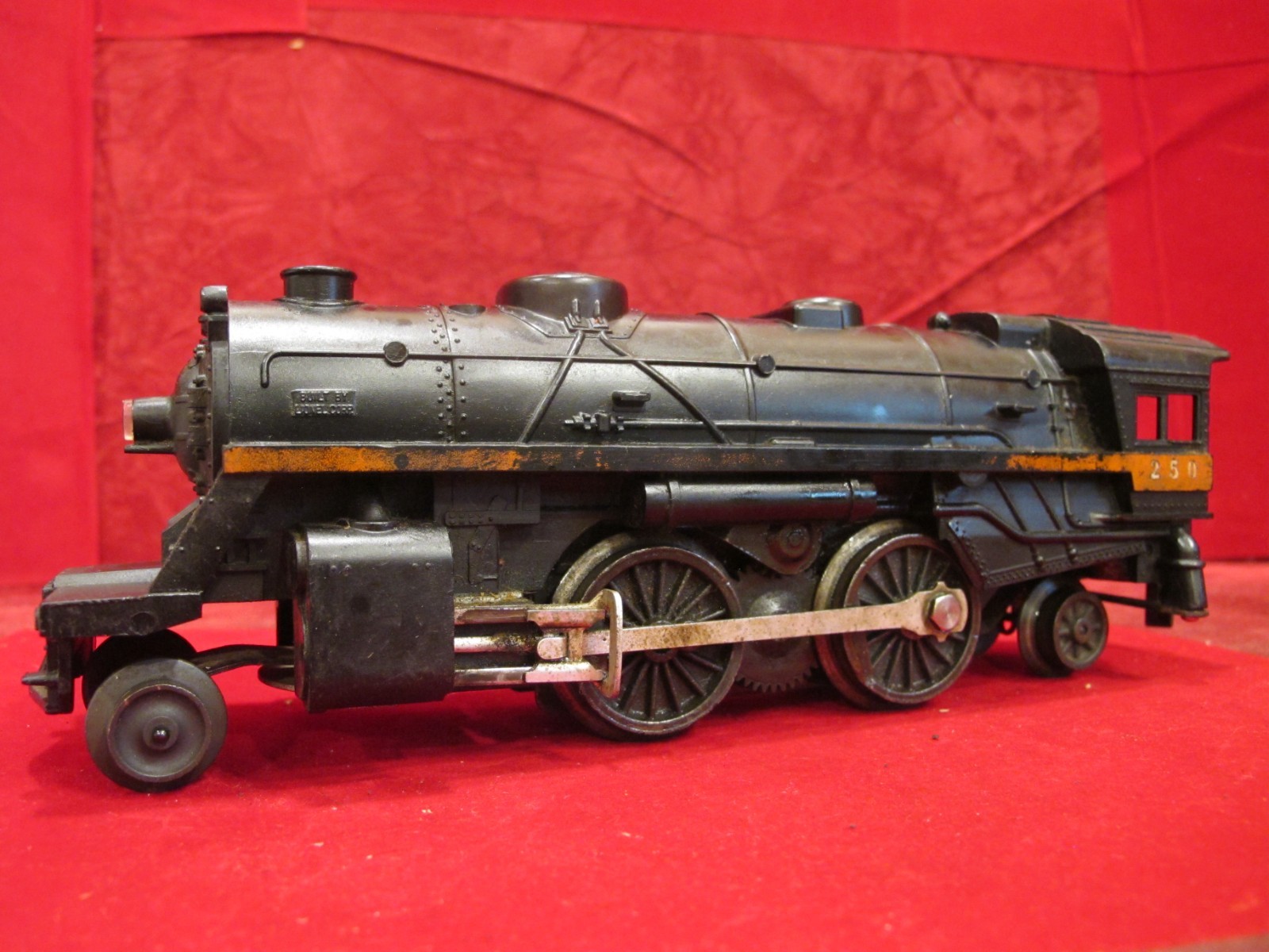 Lionel 250 Steam Locomotive O27 Gauge Black Orange Stripe Vintage Postwar