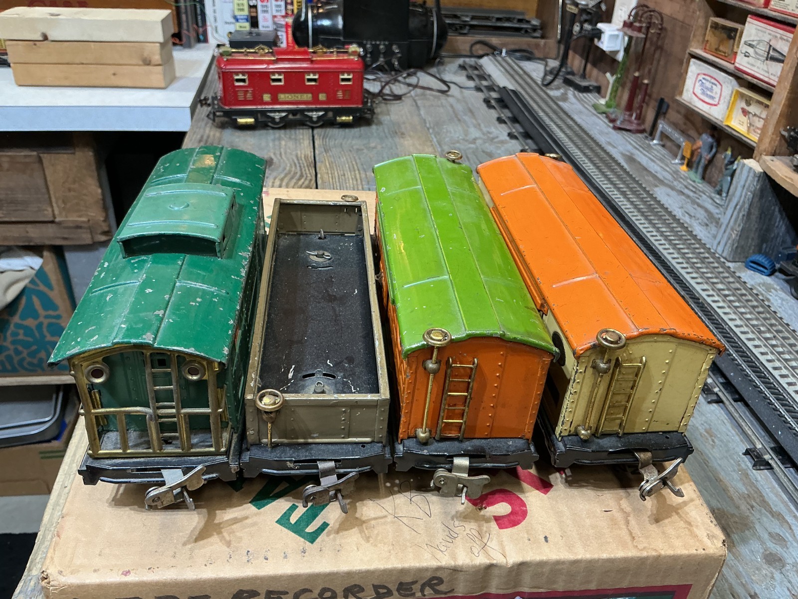 Lionel Loco 251e Red With 4 Cars Prewar O Gauge TESTED Restored (?) SET # 299