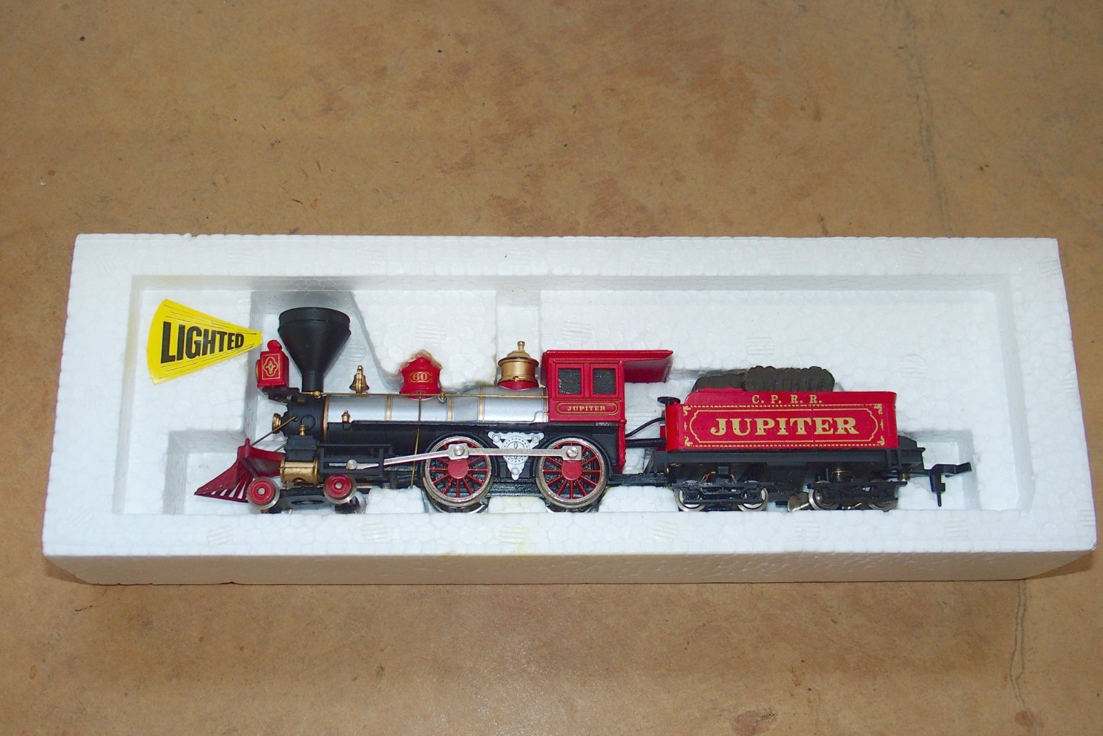 HO SCALE BACHMANN CENTRAL PACIFIC ‘”JUPITER” locomotive. Runs good. Box.