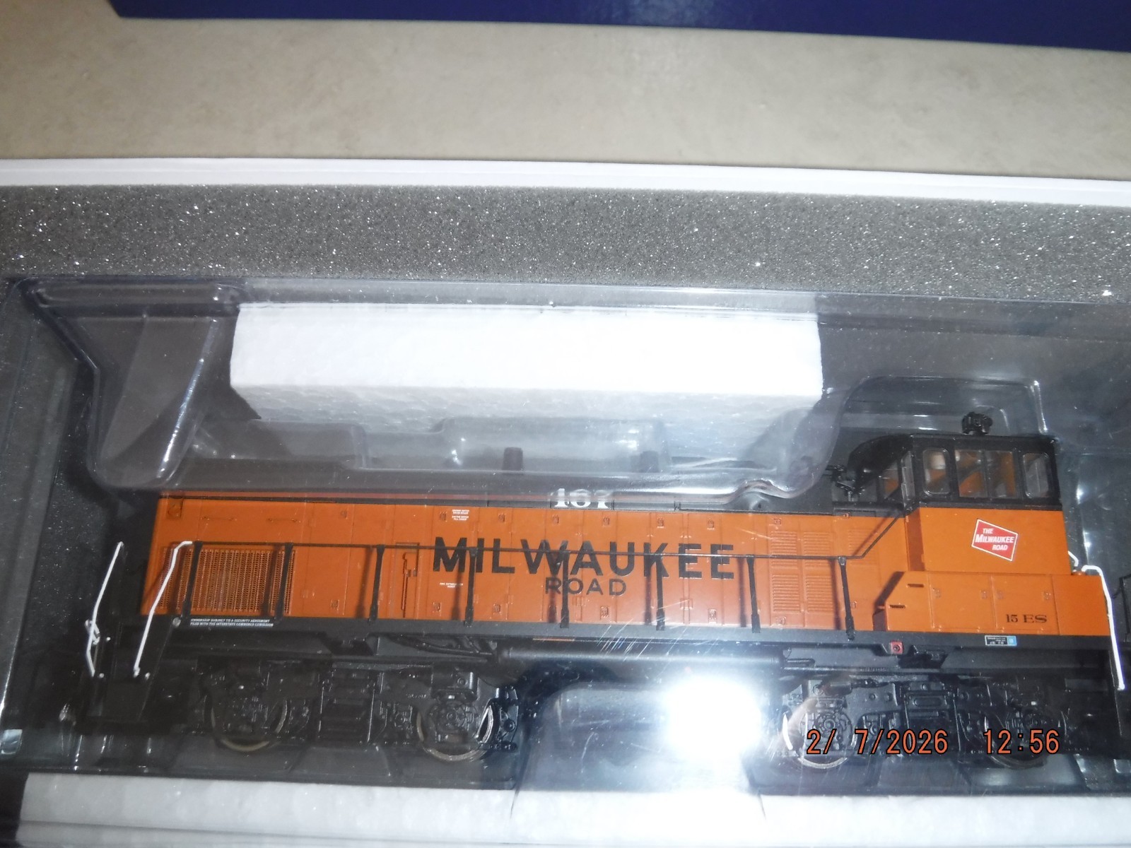 ATHEARN GENESIS HO MILWAUKEE ROAD MP-15-AC SWITCHER LOCOMOTIVE #467 DCC FITTED
