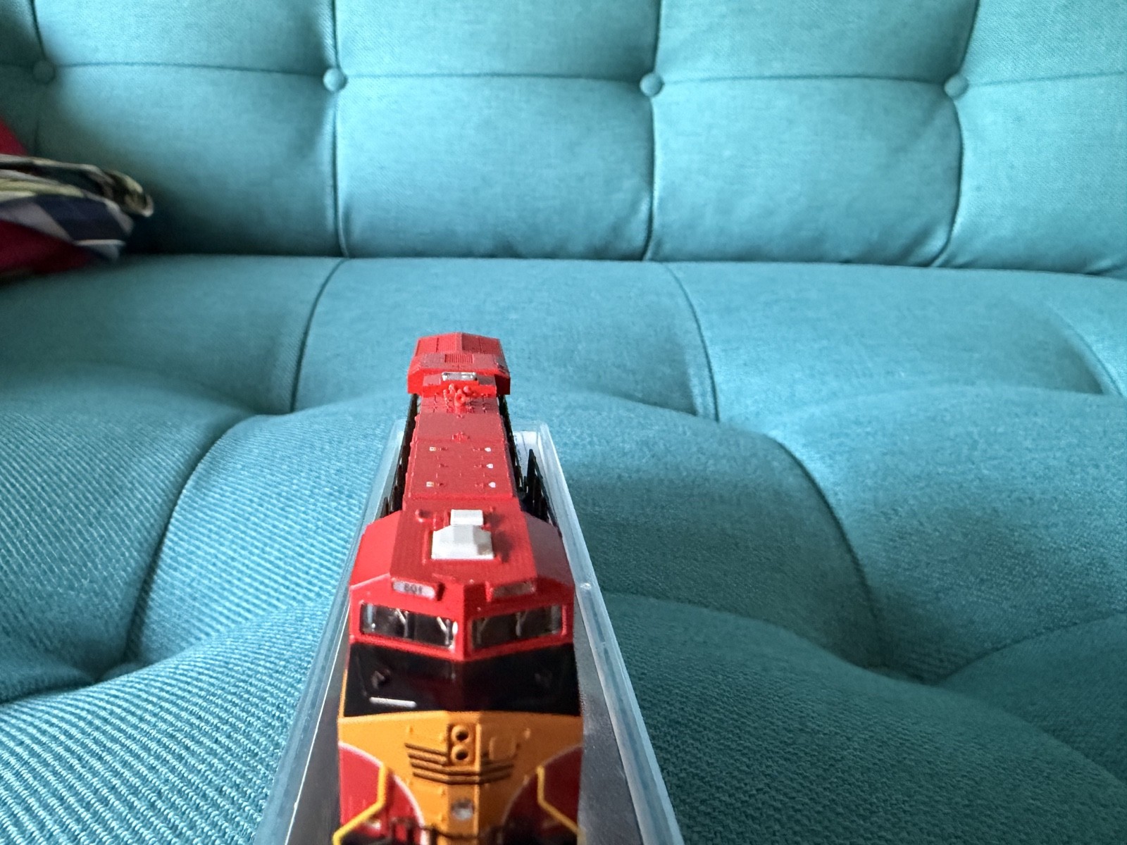 KATO 176-8946 N SCALE FEC FLORIDA EAST COAST GE ES44C4 GEVO LOCOMOTIVE #801