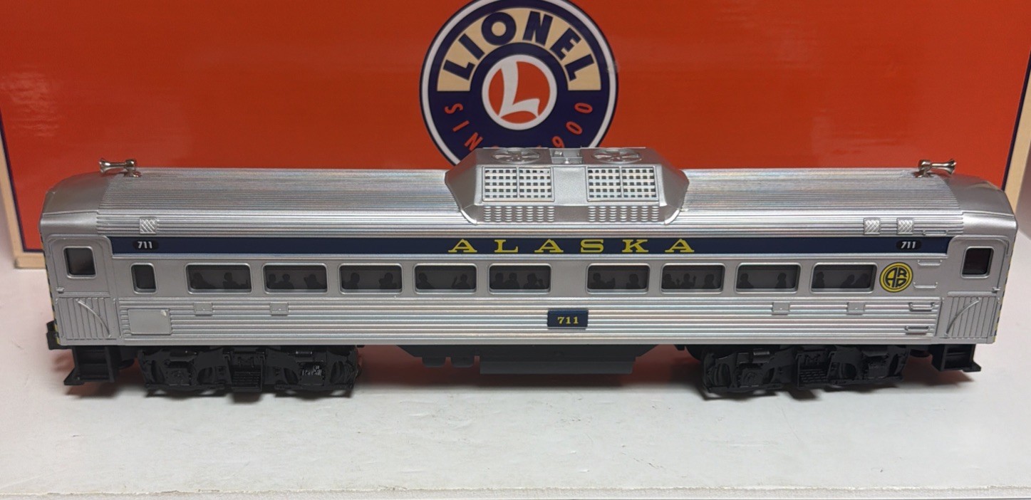 Lionel Trains 6-38428 Alaska Powered Budd Coach Car Silver