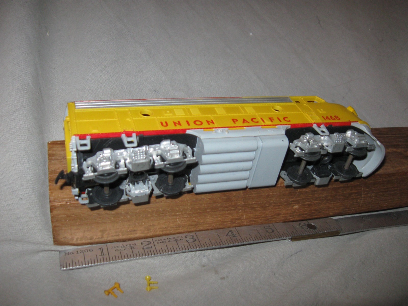 X3949 HO ATHEARN GLOBE UNION PACIFIC RR 1468 EMD F7A DIESEL LOCO
