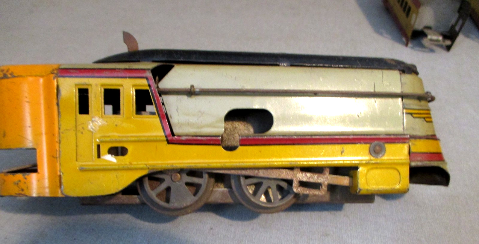 1930’S AMERICAN FLYER-PRE WAR- TIN WIND -UP HIAWATHA STREAMLINE 5 PC TRAIN SET