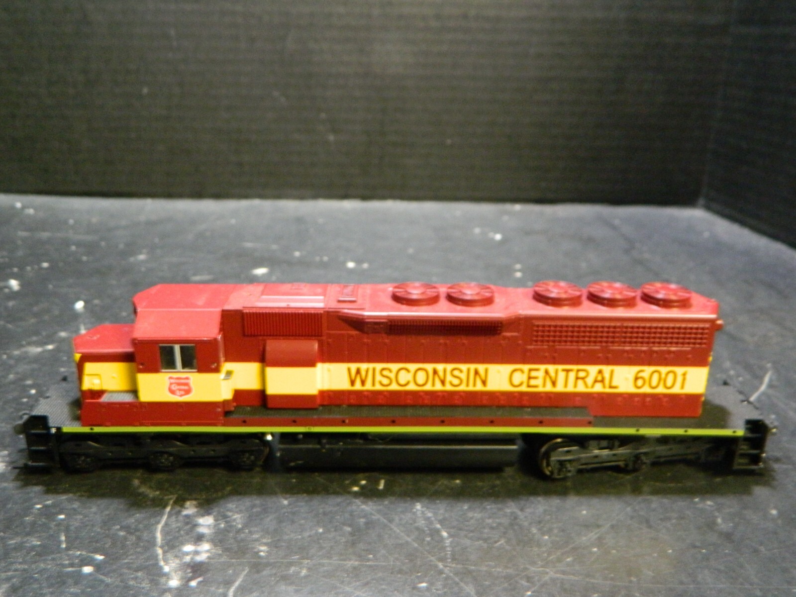 HO Kato EMD-SD40 Wisconsin Central Diesel Locomotive #6001 Item 37 6329 Excellen