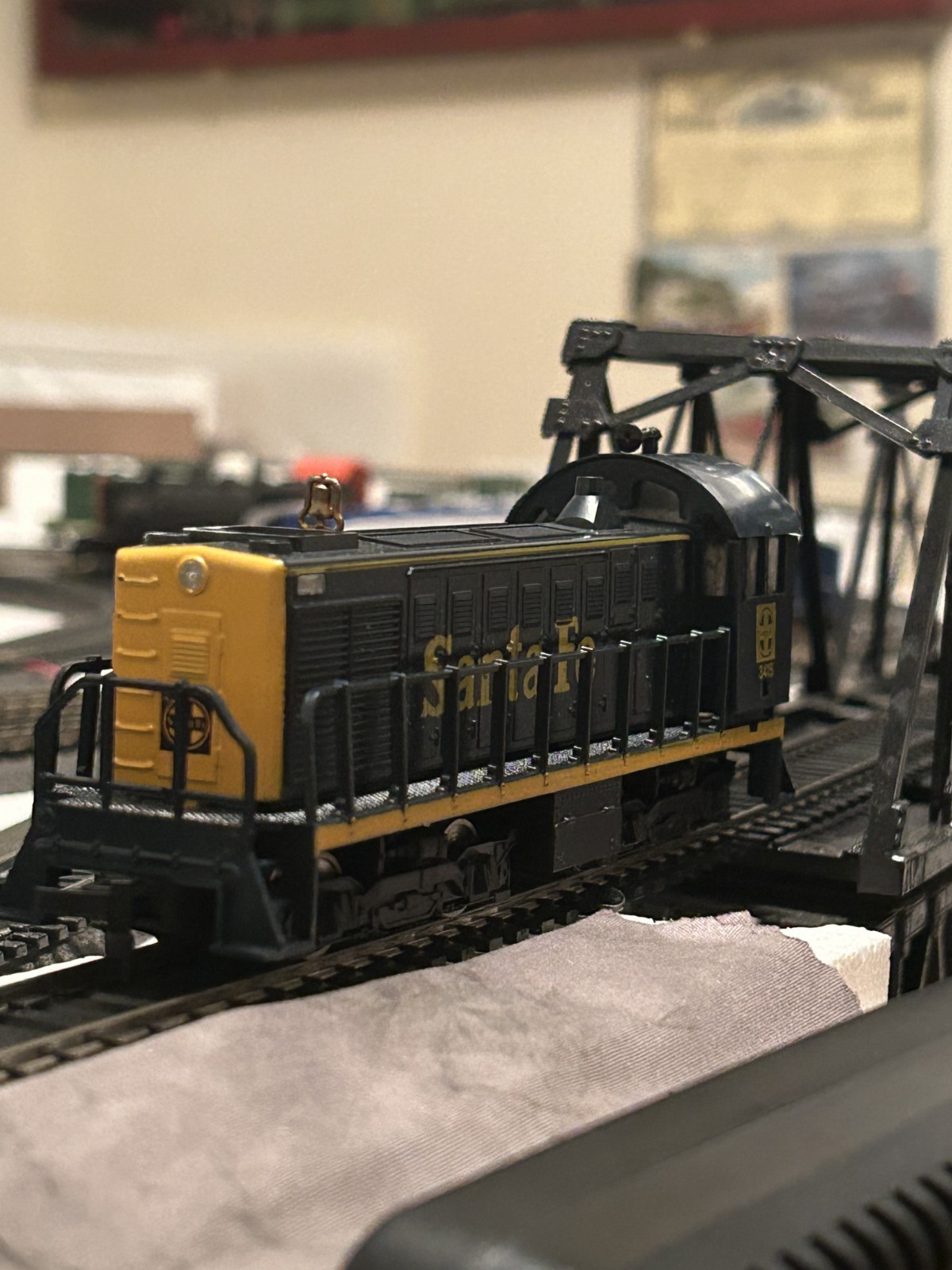 Model Power ALCO 1000 HP Yard Switcher #6832 Santa Fe 3415 New in Box