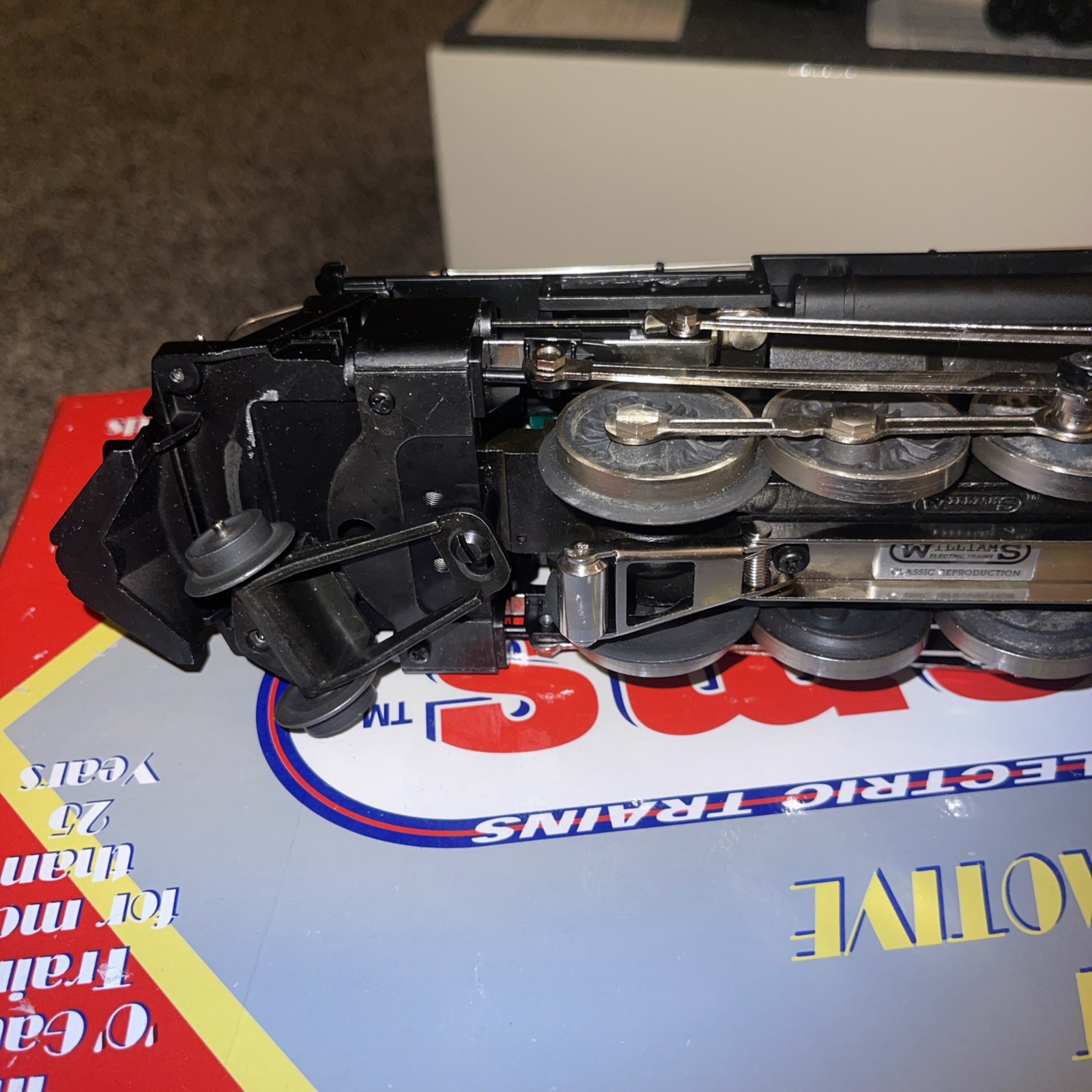 Williams Berkshire 2-8-4 w. Digital Whistle & Bell – Berk #106 Undercoated.