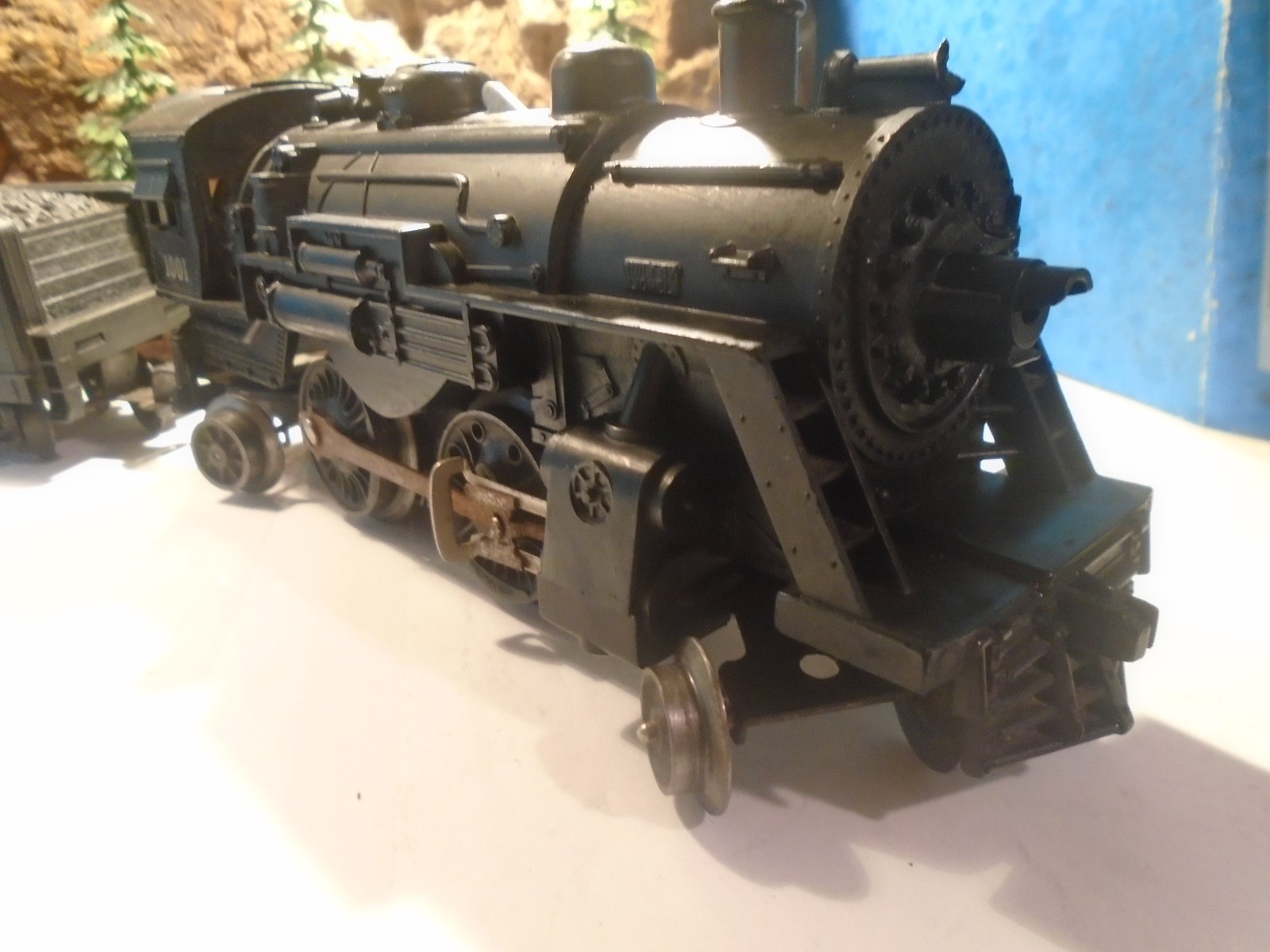 LIONEL 2-4-2 No 1001 STEAM LOCOMOTIVE WITH ATSF TENDER, TRACK TESTED 5-142-5