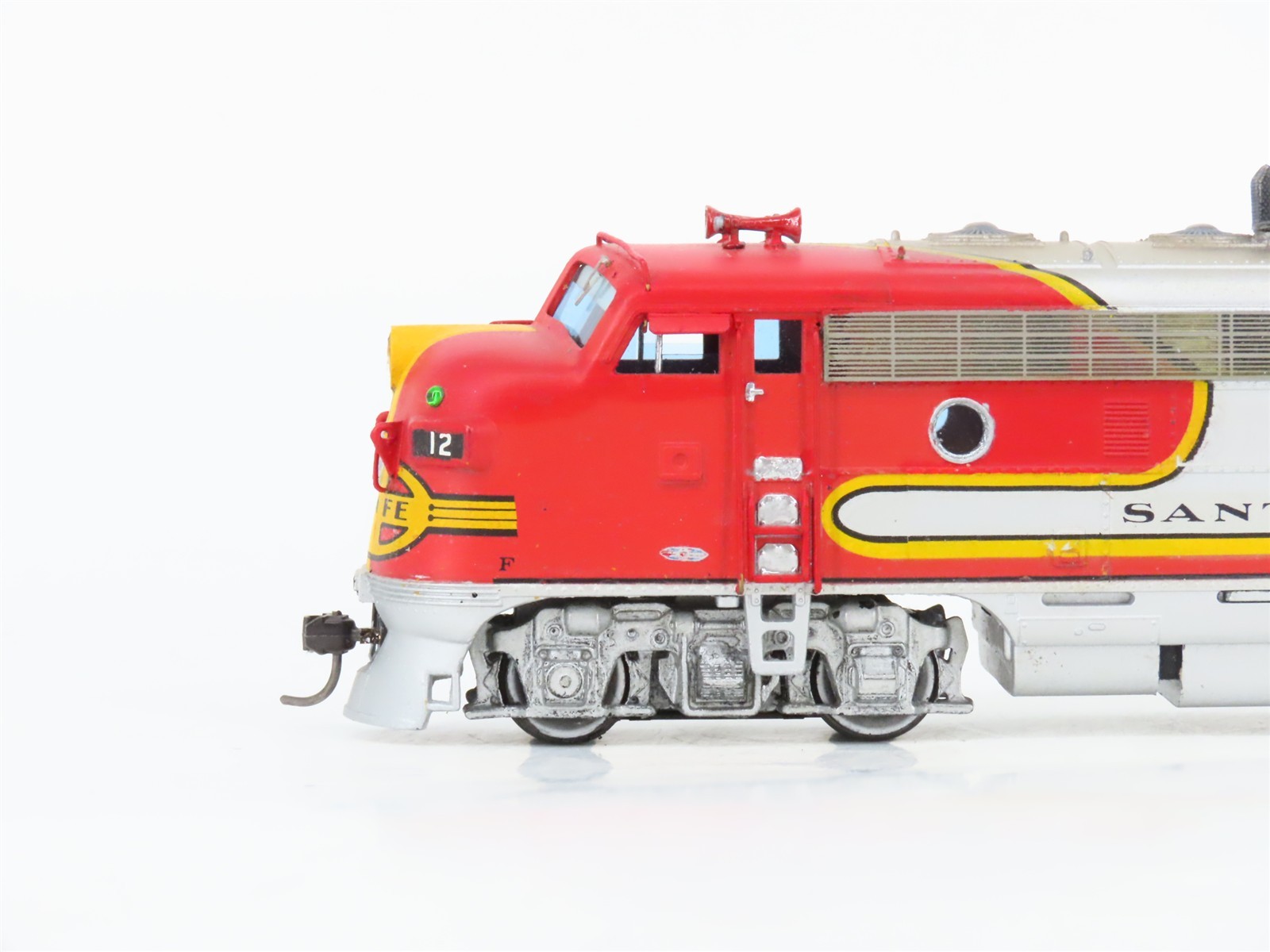 HO Athearn ATSF “Warbonnet” EMD F7A/B/B/A 4-Unit Diesel Set – Custom & Weathered