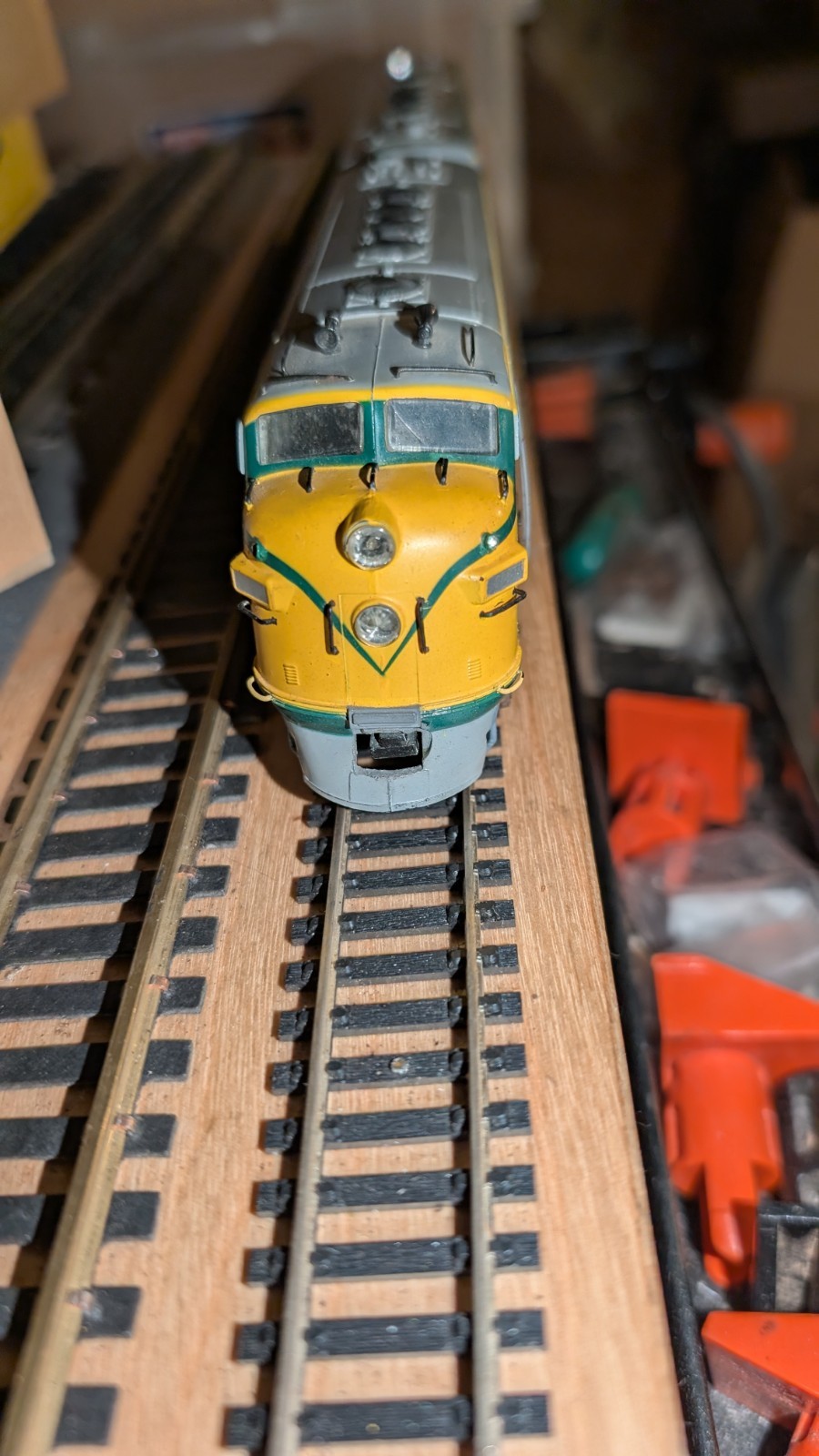 HO Gauge Athearn F9A & B Canadian National Diesel Locomotive w/boxes