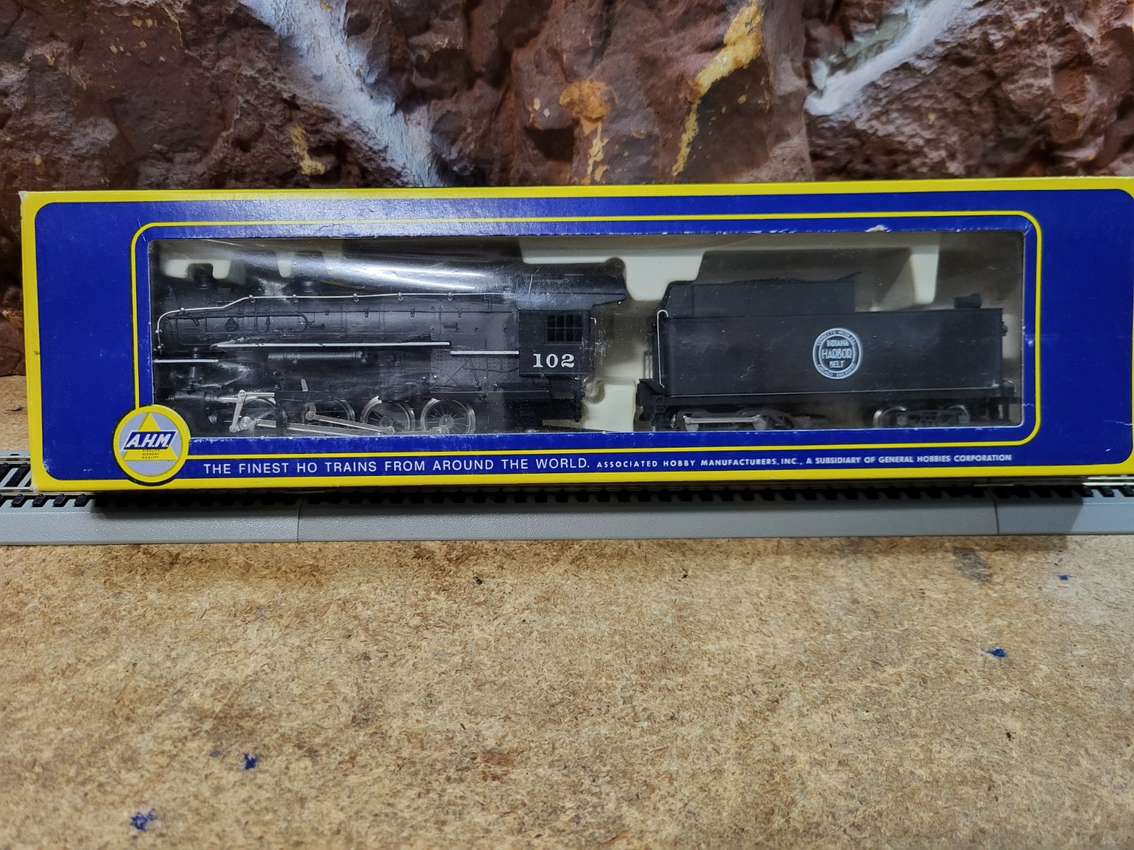 AHM 5083 HO Scale 0-8-0 Locomotive Indian Harbor Belt #102, $7/$3/$15 Ship