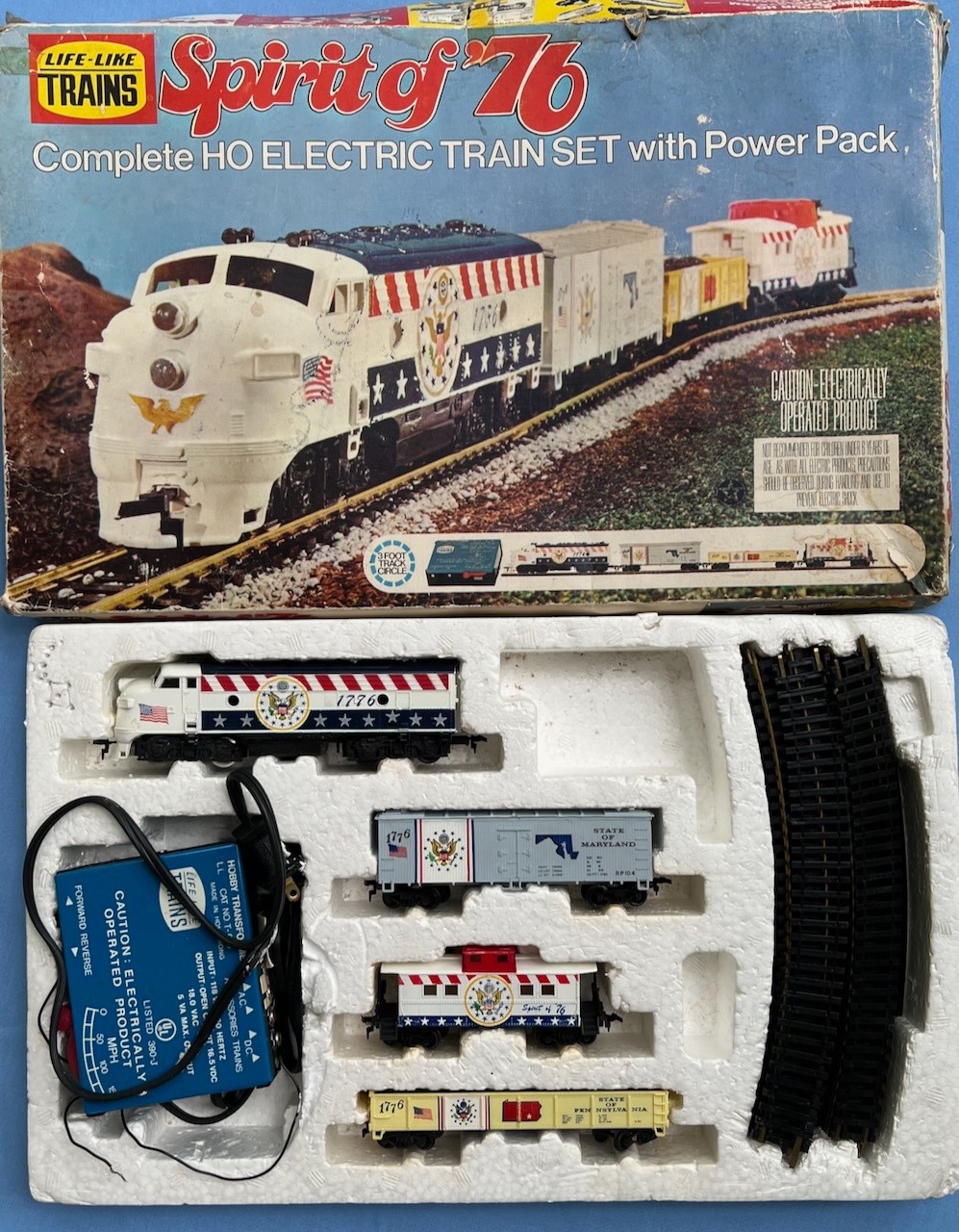 “Life Like Trains” Spirit of ’76 HO Electric Train Set (08752) with Box