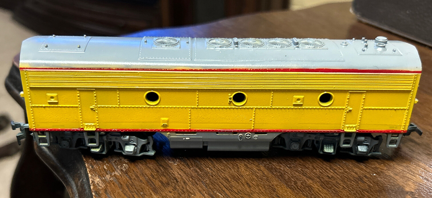 ATHEARN HO SCALE DETAILED UNION PACIFIC F-7 ‘B’ UNIT, DUMMY, CLEAN