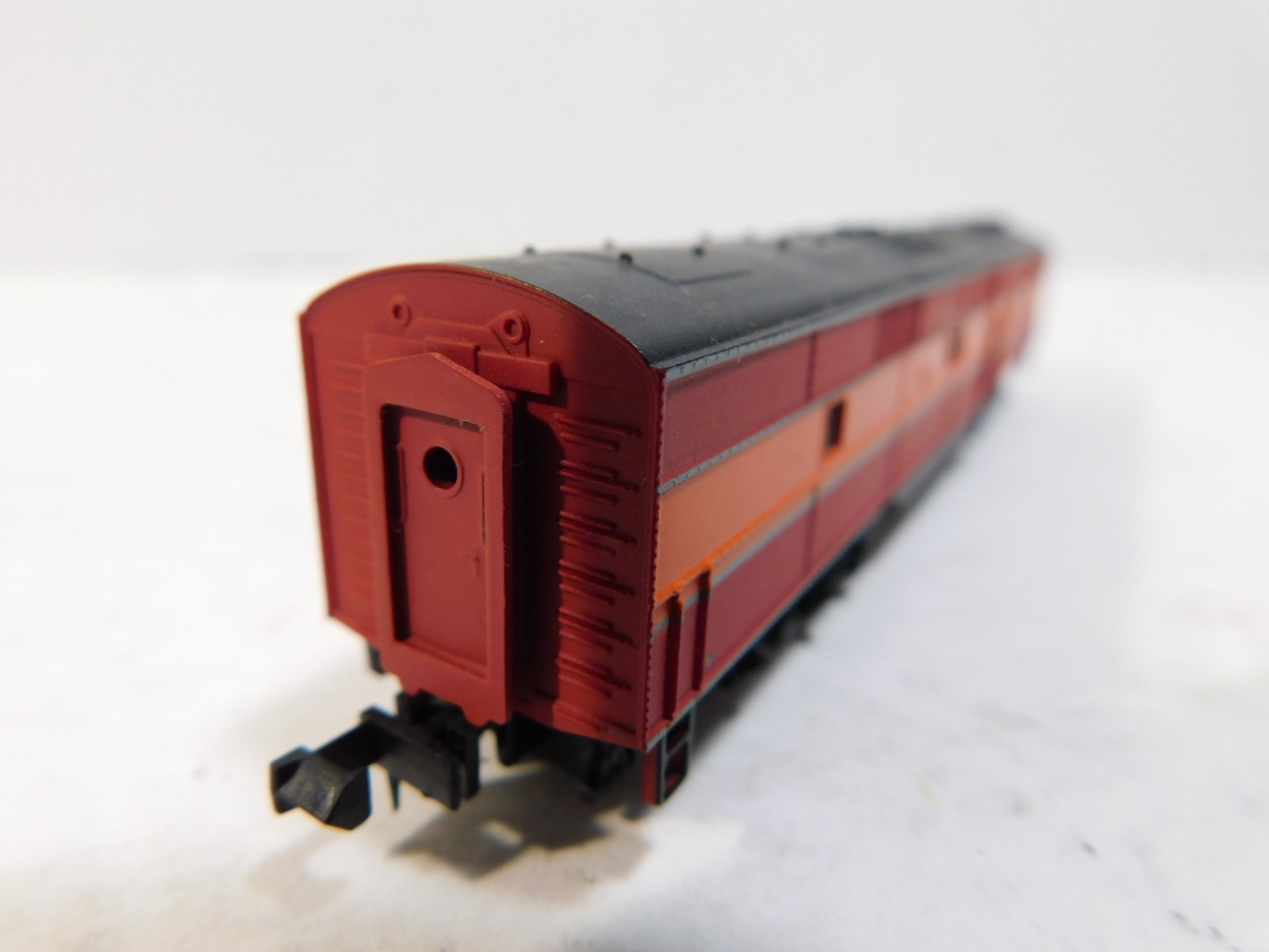 Life-Like N Scale 7046 E7 B Locomotive #5903 Red Orange (LL-7046B)