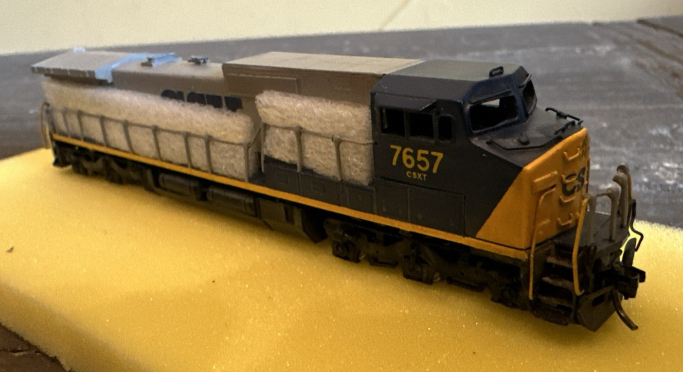 Hallmark Models N Scale Brass #588 GE Dash 8-40C CSX #7657 FP LNIB Runs Well!