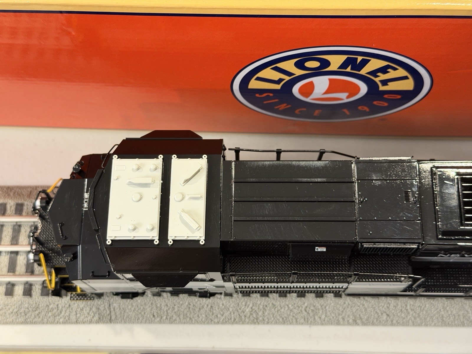 Lionel O-Scale 2433080 Legacy SD70ACE New York Central Diesel Locomotive #1066