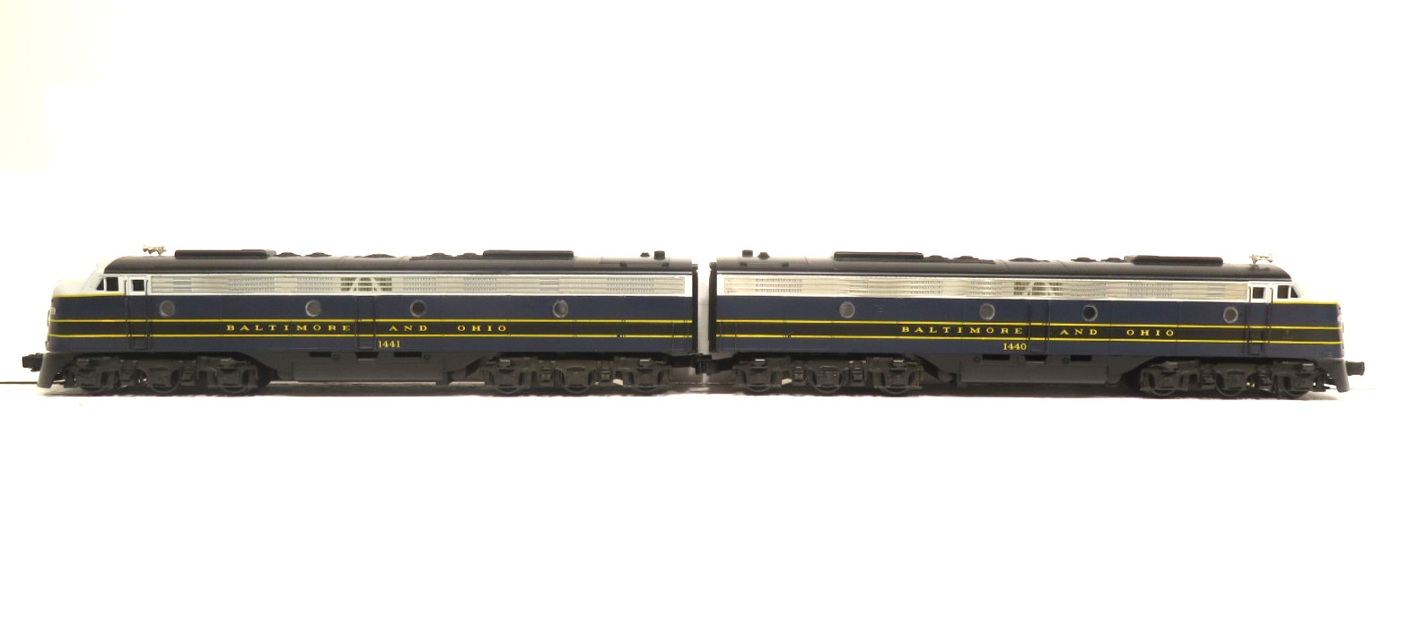 Weaver B&O EMD E-8 AA Diesels LN 13102