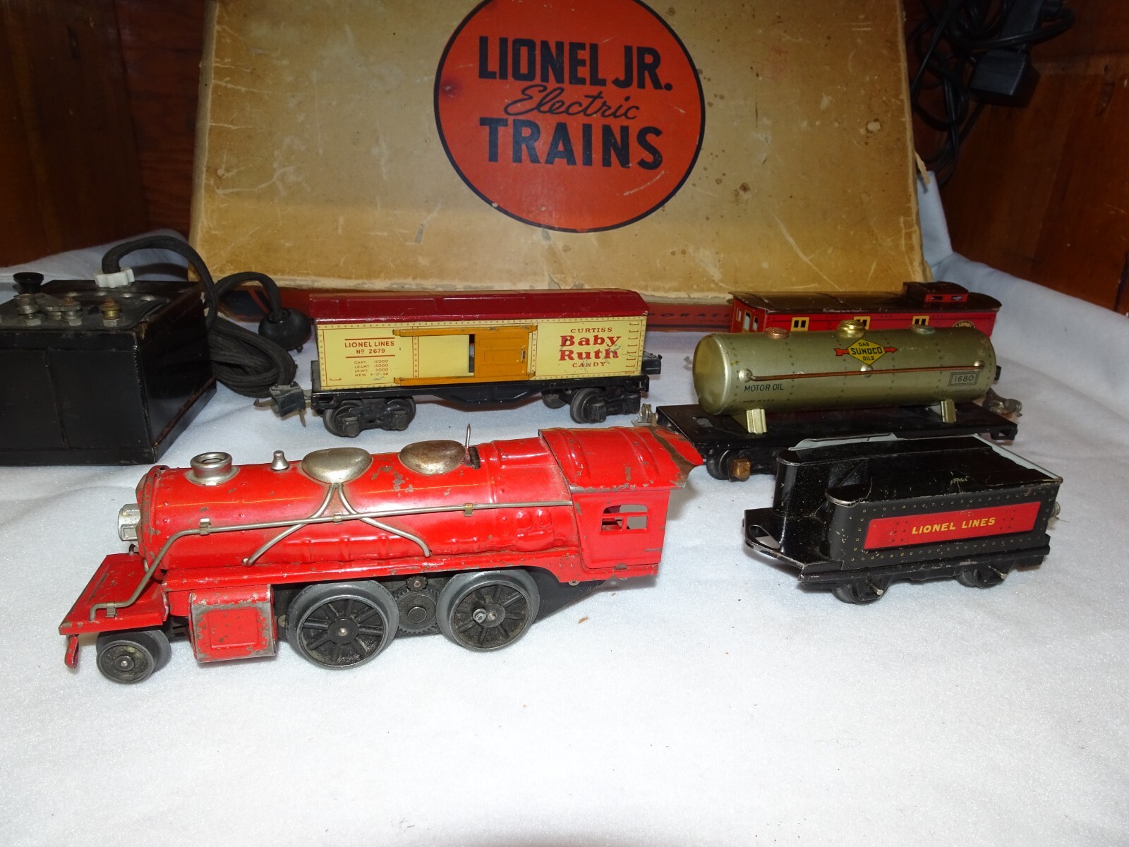 Vintage Lionel JR 1055 Prewar Freight Train Set w’Transformer and RED Loco