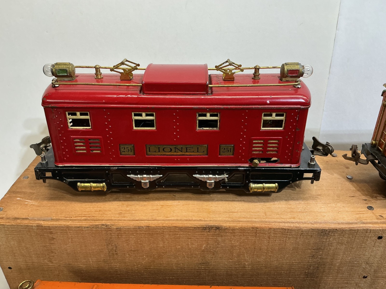 Lionel Loco 251e Red With 4 Cars Prewar O Gauge TESTED Restored (?) SET # 299