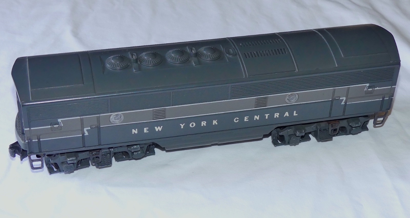 Postwar Lionel New York Central 2344C F3 B Unit, has replacement porthole lenses