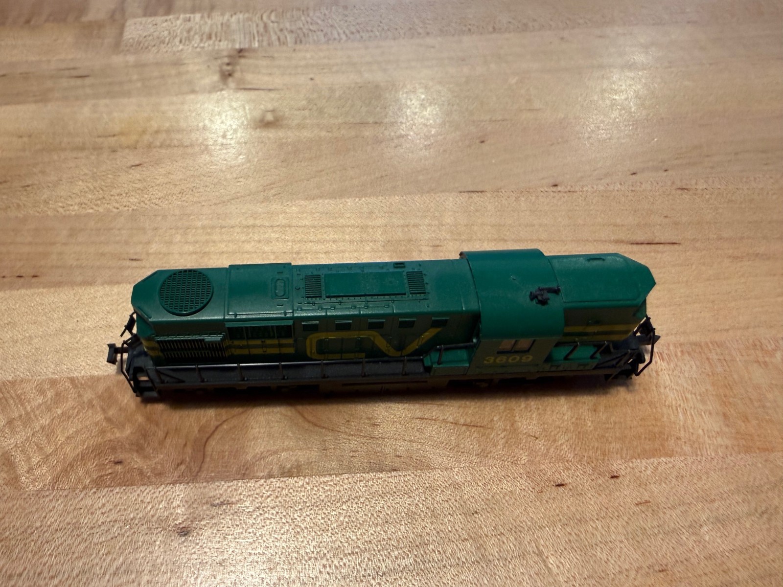 N scale Atlas Central Vermont RS-11 #3609 DC Good Condition
