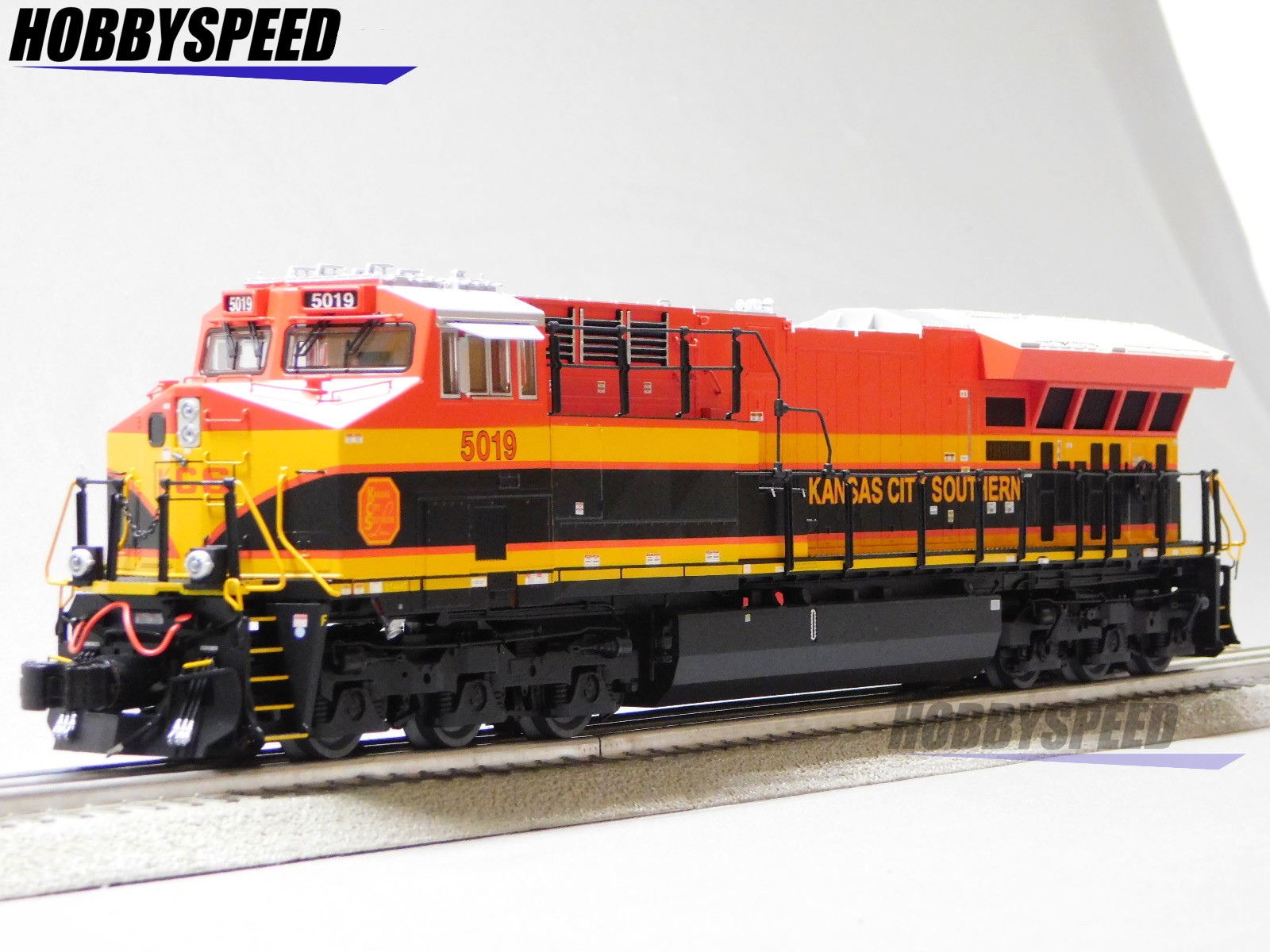 LIONEL KANSAS CITY SOUTHERN SUPERBASS ET44AC DIESEL ENGINE O GAUGE 2533489 NEW