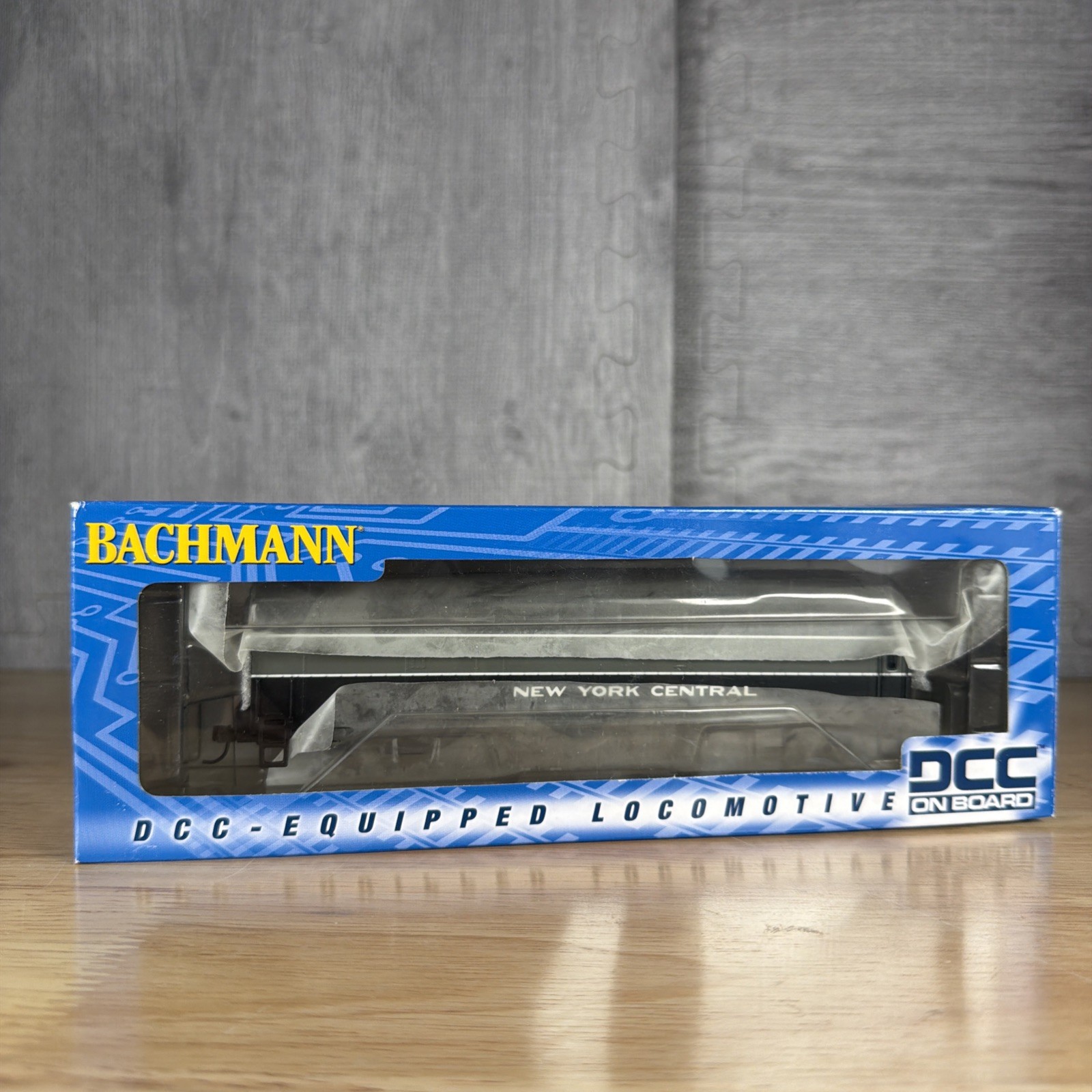Bachmann 61903 HO Baldwin RF-16 Shark NYC B Unit Diesel Loco DCC Fitted