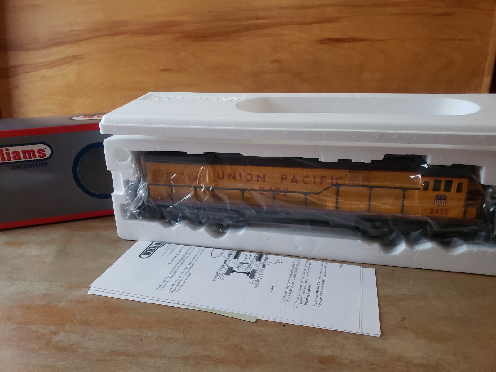 WILLIAMS 22211 UNION PACIFIC U33C DIESEL ENGINE WITH HORN Excellent in Box