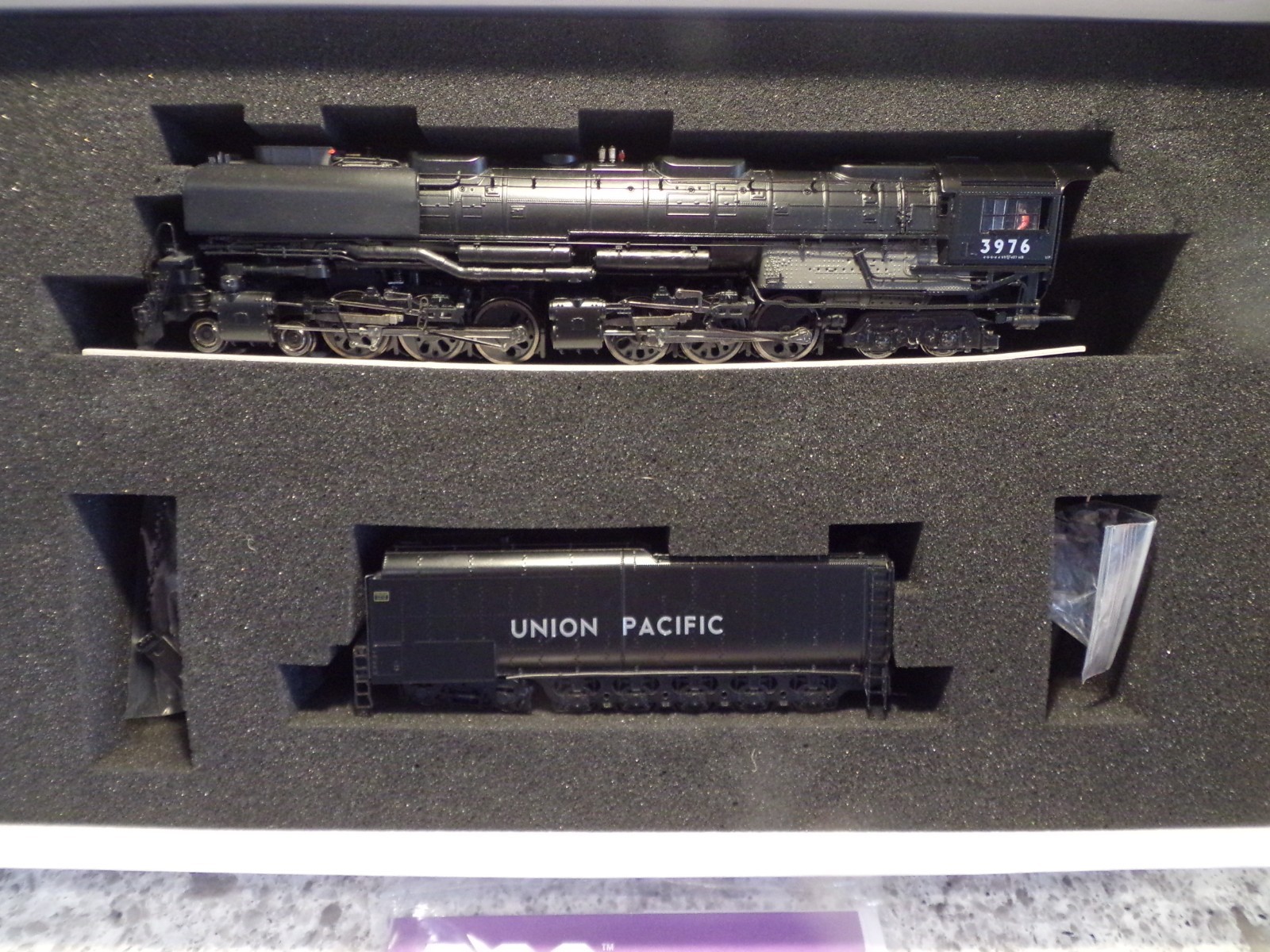 MTH 80-3203-1 UNION PACIFIC 4-6-6-4 CHALLENGER #3976 P-S 3.0 HO Scale