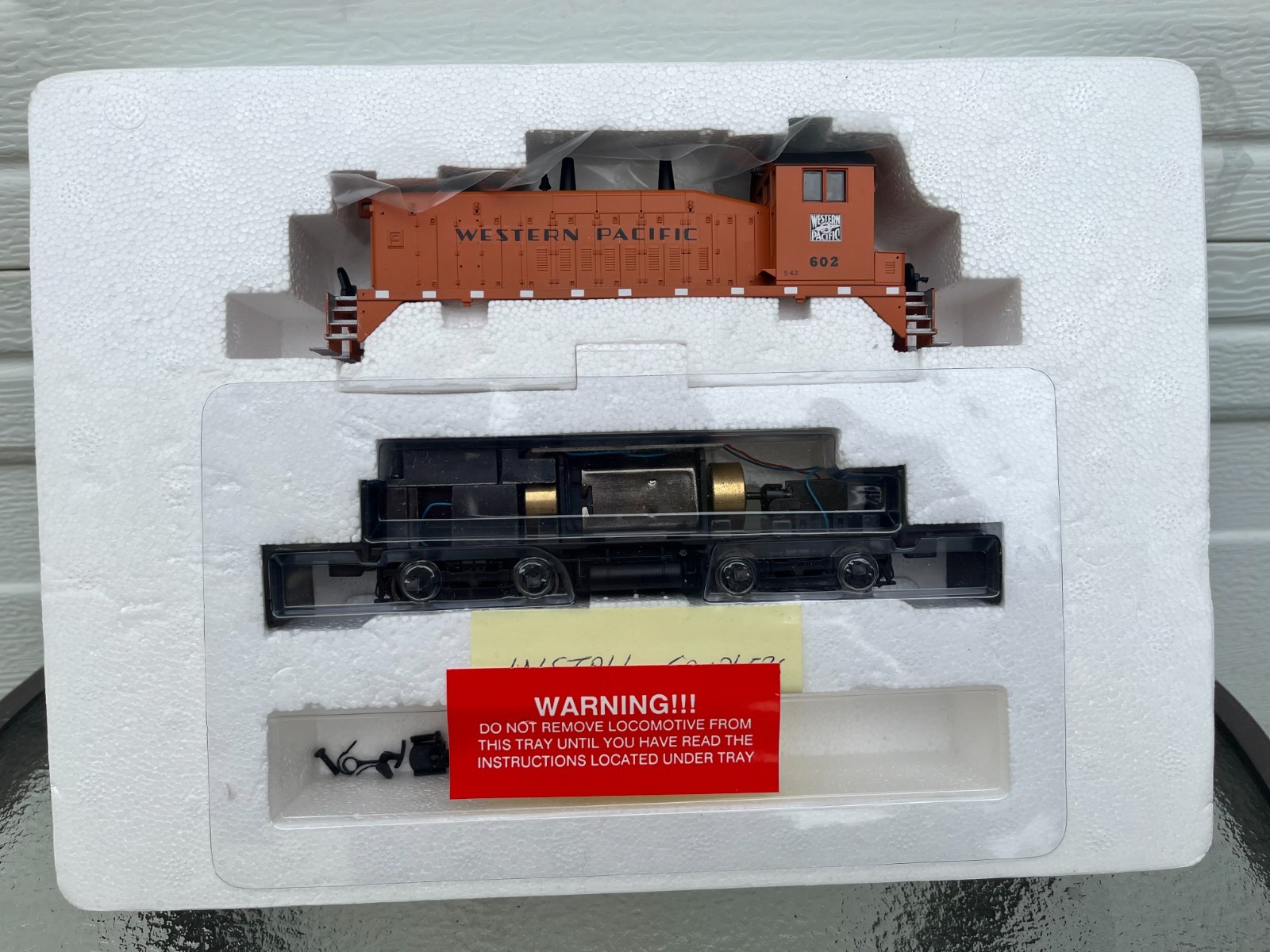HO CUSTOM WESTERN PACIFIC SW9 #602 SOLID ORANGE LOCOMOTIVE SWITCHER PROTO 2000