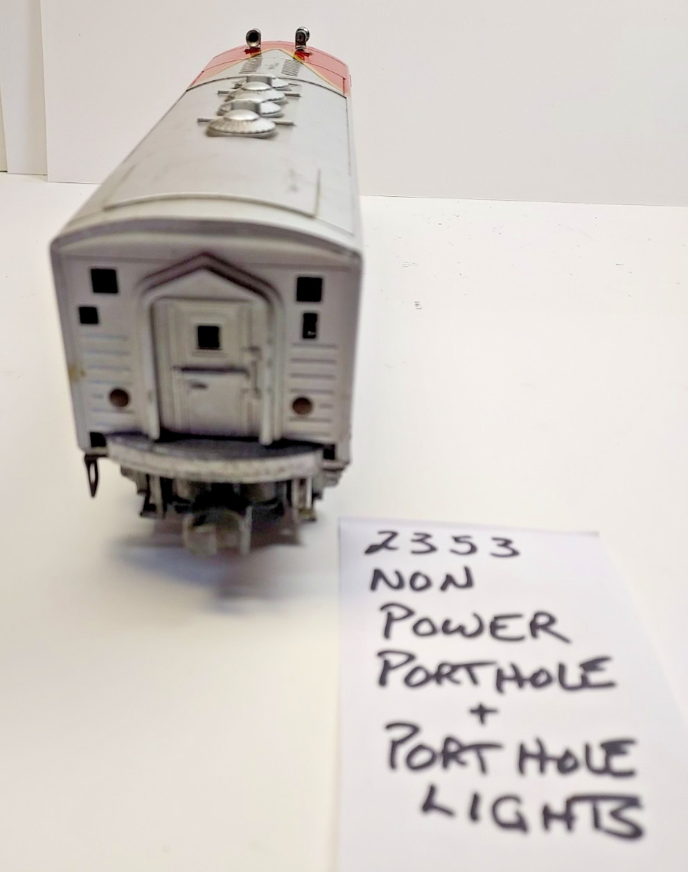Lionel Sant Fe Non Powered F3 – A unit w/ 2353 Number Boards & Porthole Lights