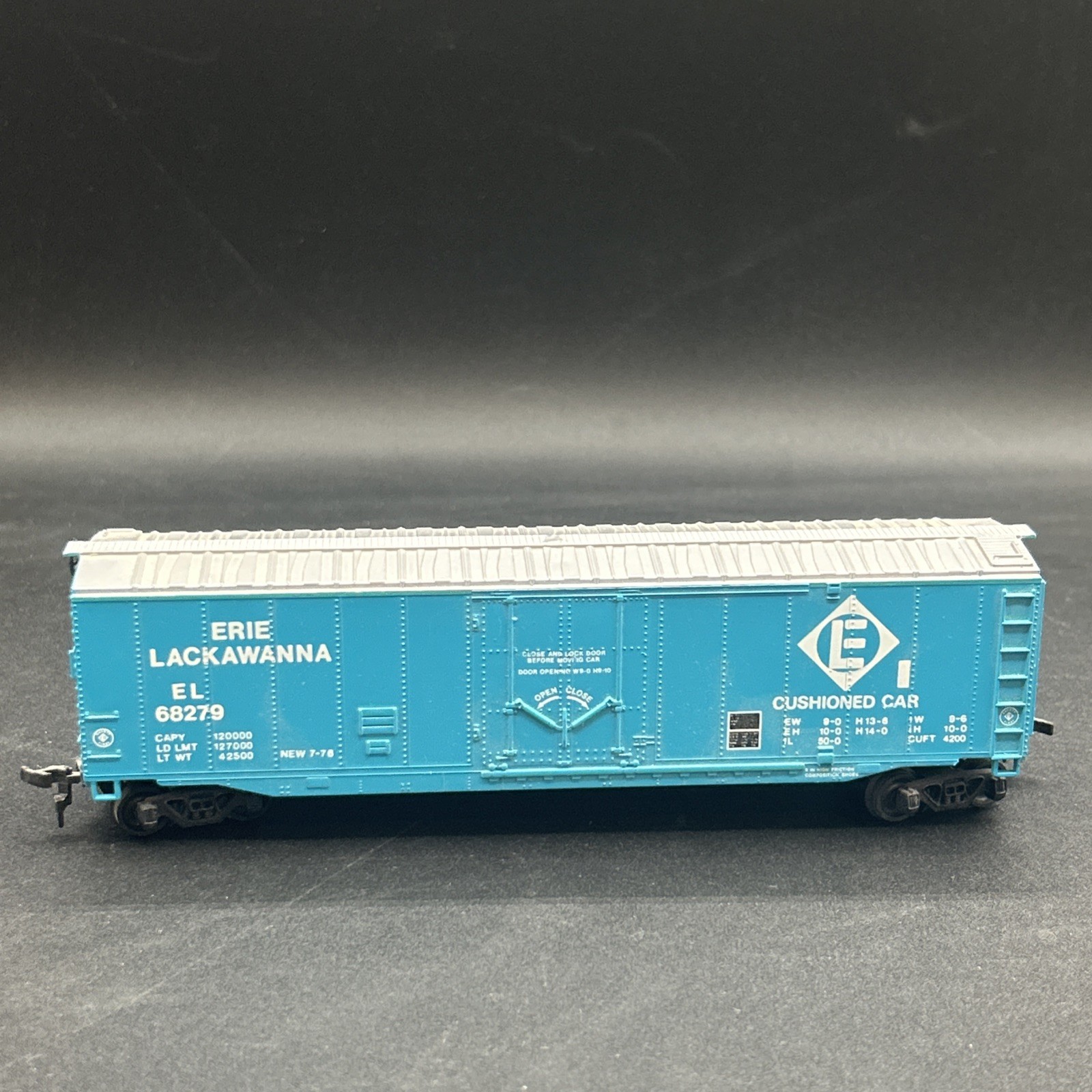 BACHMANN HO Model Train Railroad Rail Freight Box Car ERIE LACKAWANNA EL 68279