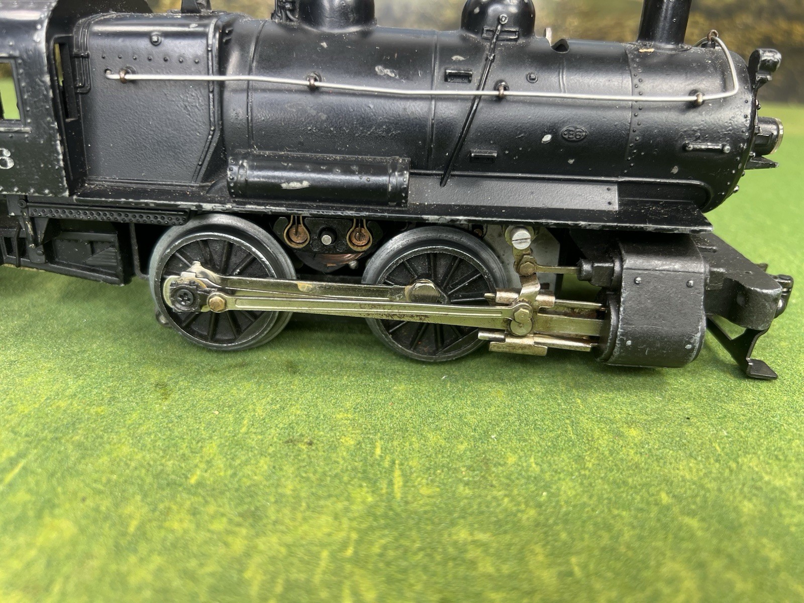 LIONEL POSTWAR 1656 0-4-0 STEAM SWITCHER LOCOMOTIVE & 6403B TENDER W/BELL O GA.