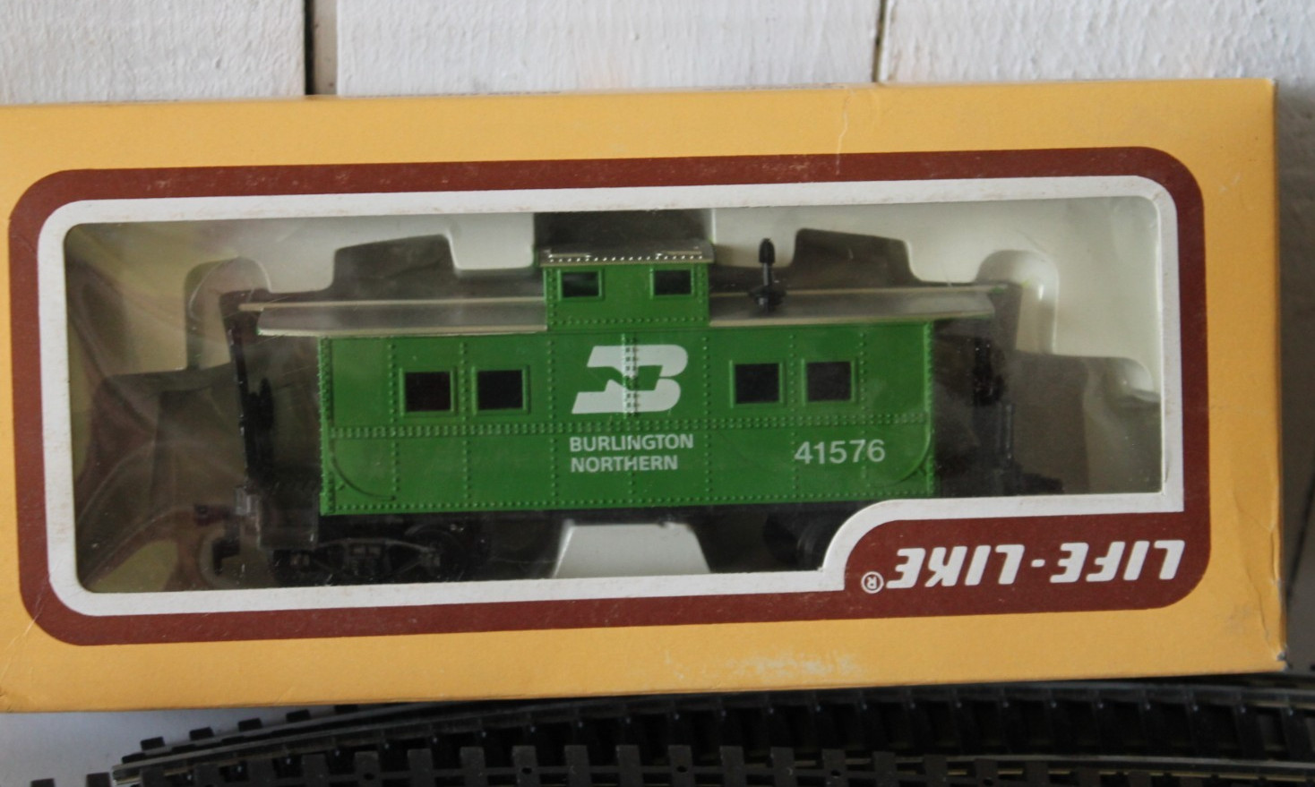 Life-Like Locomotive Train Set Complete Tracks, 5 cars, Transformer, etc.