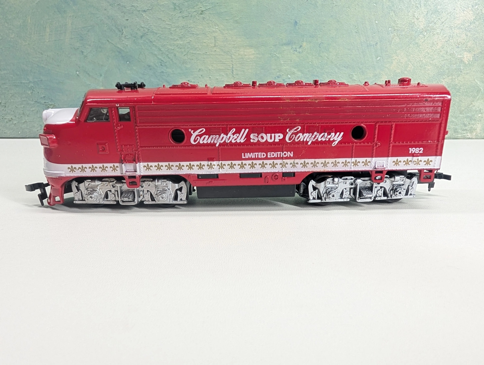 Life-Like HO Scale F-7A Diesel Locomotive Campbell’s #1982 Tested! DC READ