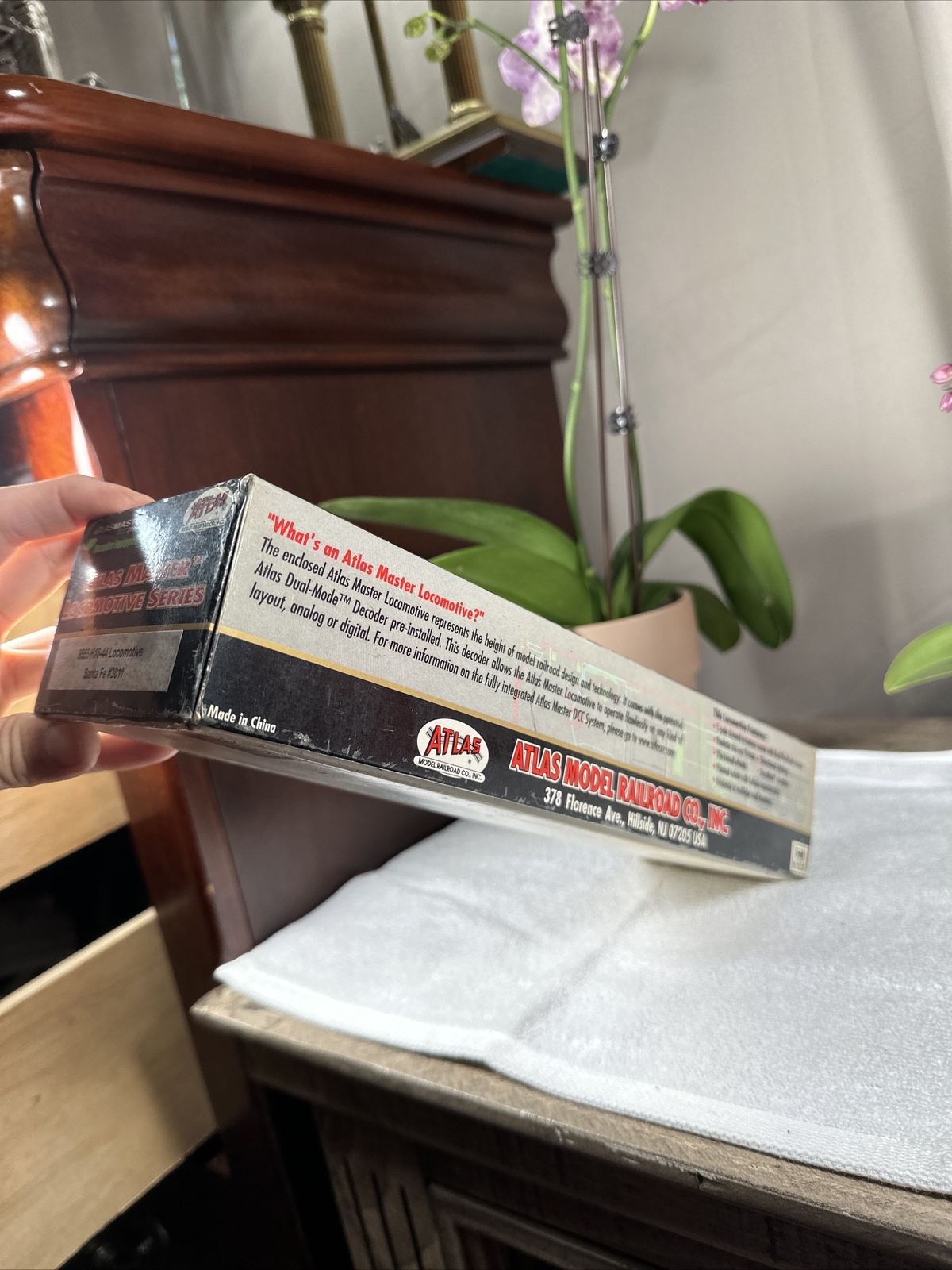 ATLAS MASTER HO SCALE 9555 H16-44 SANTA FE Locomotive #3011 RARE +Box+Manual