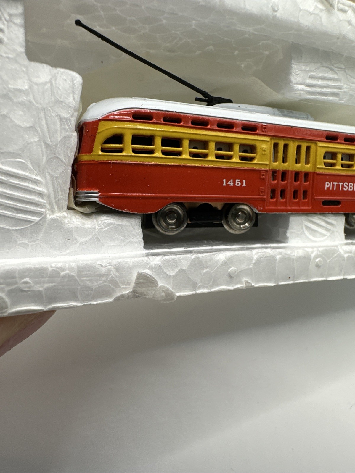 NEW W/box Bachmann N Scale PCC Trolley Pacific Electric Motorized #51-629 C3