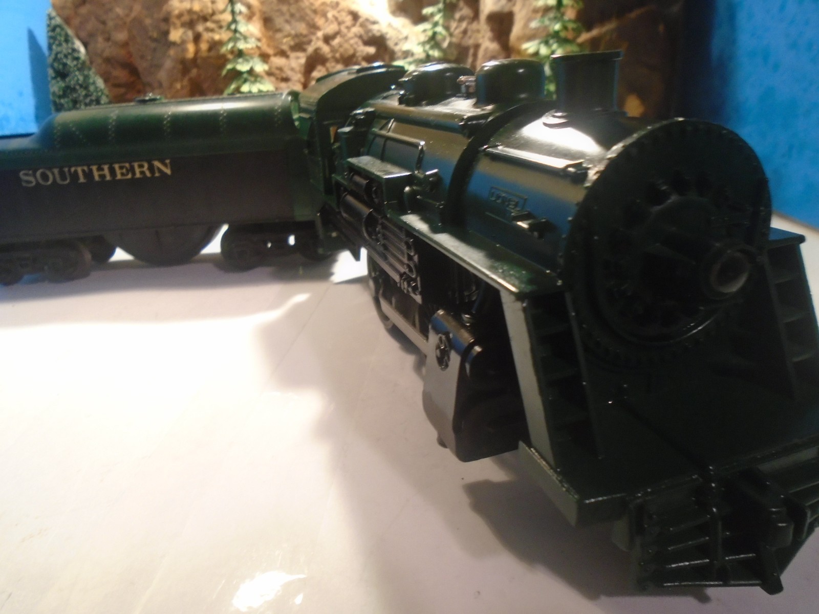 LIONEL 2-4-0 STEAM LOCOMOTIVE No 8302 / SOUTHERN RATTLE TENDER, TESTED 5-164-5