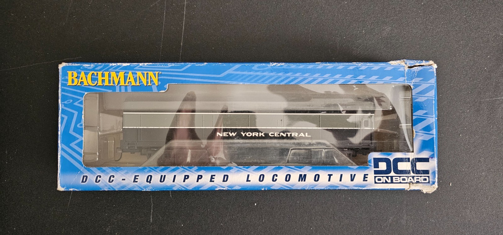 Bachmann 61803 HO Gauge Baldwin RF-16 Shark NYC B Unit Diesel Loco DCC Fitted