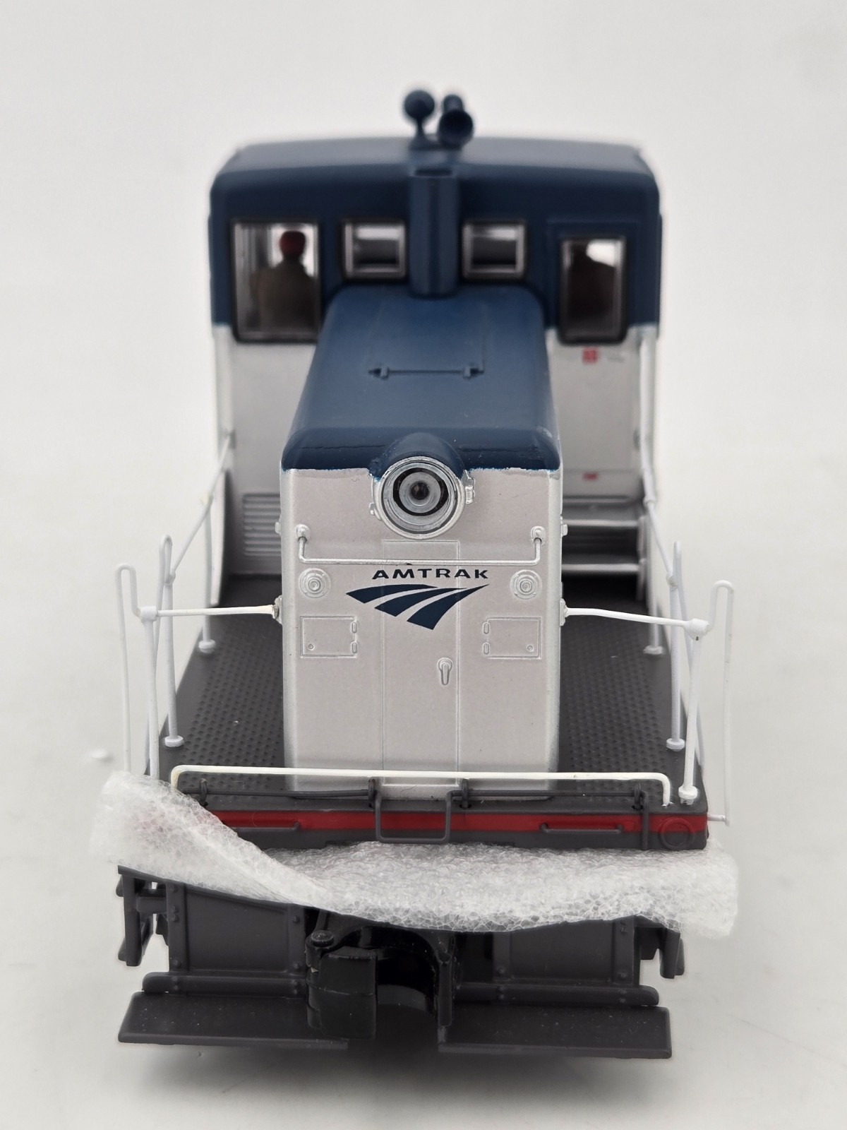 MTH 20-20775-1 Amtrak 44 Ton Phase 1c Diesel Engine – Proto 3.0 – NEW – VIDEO