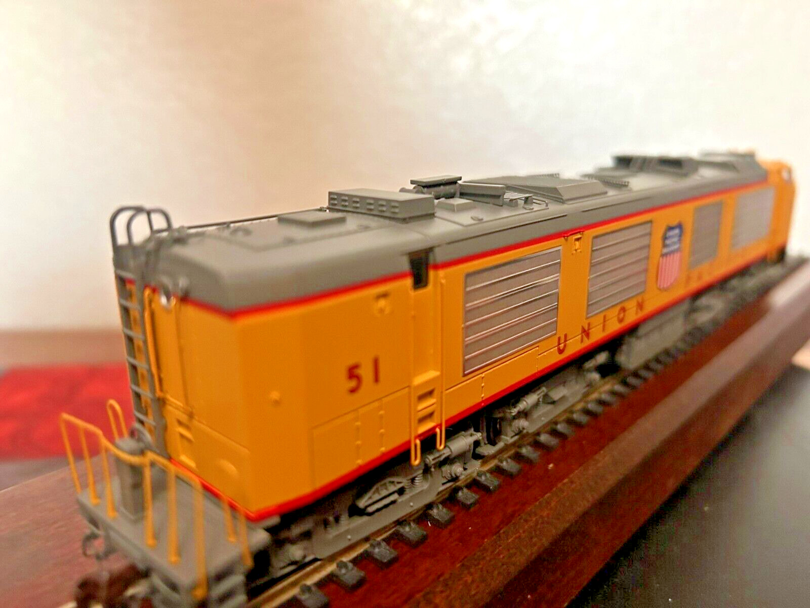 UNION PACIFIC – GAS TURBINE #51 LOCO – DC/DCC plug HO Scale – NEW RTR OOP